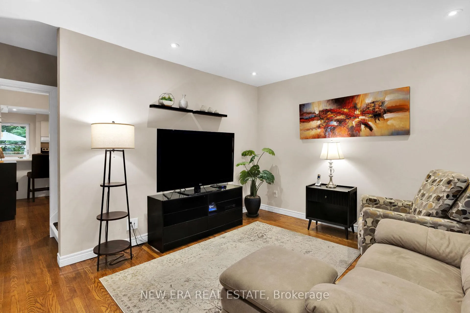 Photo 4 of 8 Page Avenue, Toronto, Runnymede-Bloor West Village — HOMEH