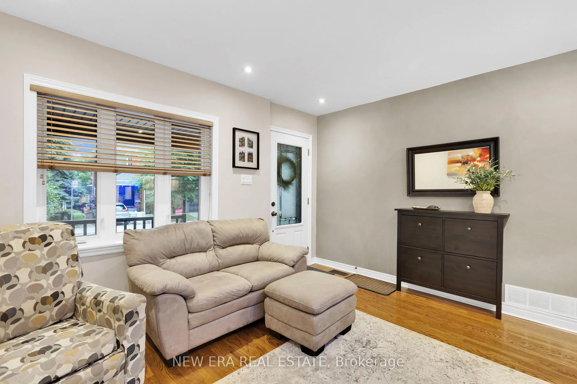 Photo 5 of 8 Page Avenue, Toronto, Runnymede-Bloor West Village — HOMEH