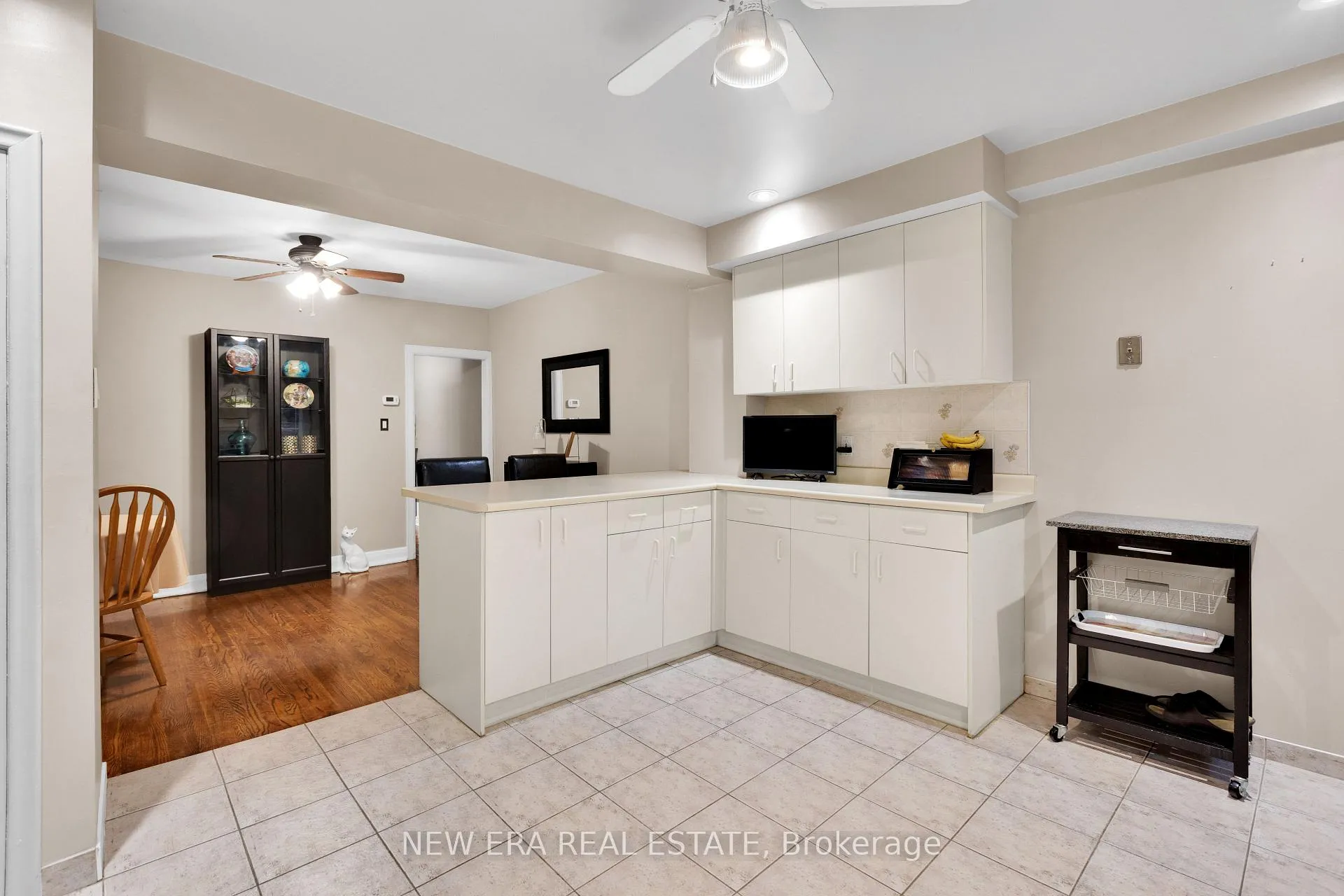 Photo 11 of 8 Page Avenue, Toronto, Runnymede-Bloor West Village — HOMEH