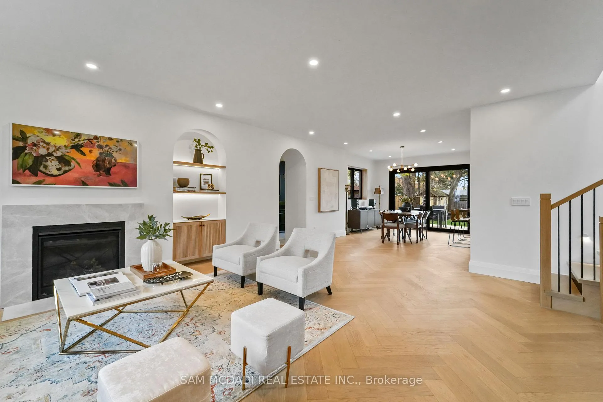 Photo 6 of 130 Lake Promenade, Etobicoke, Long Branch — HOMEH