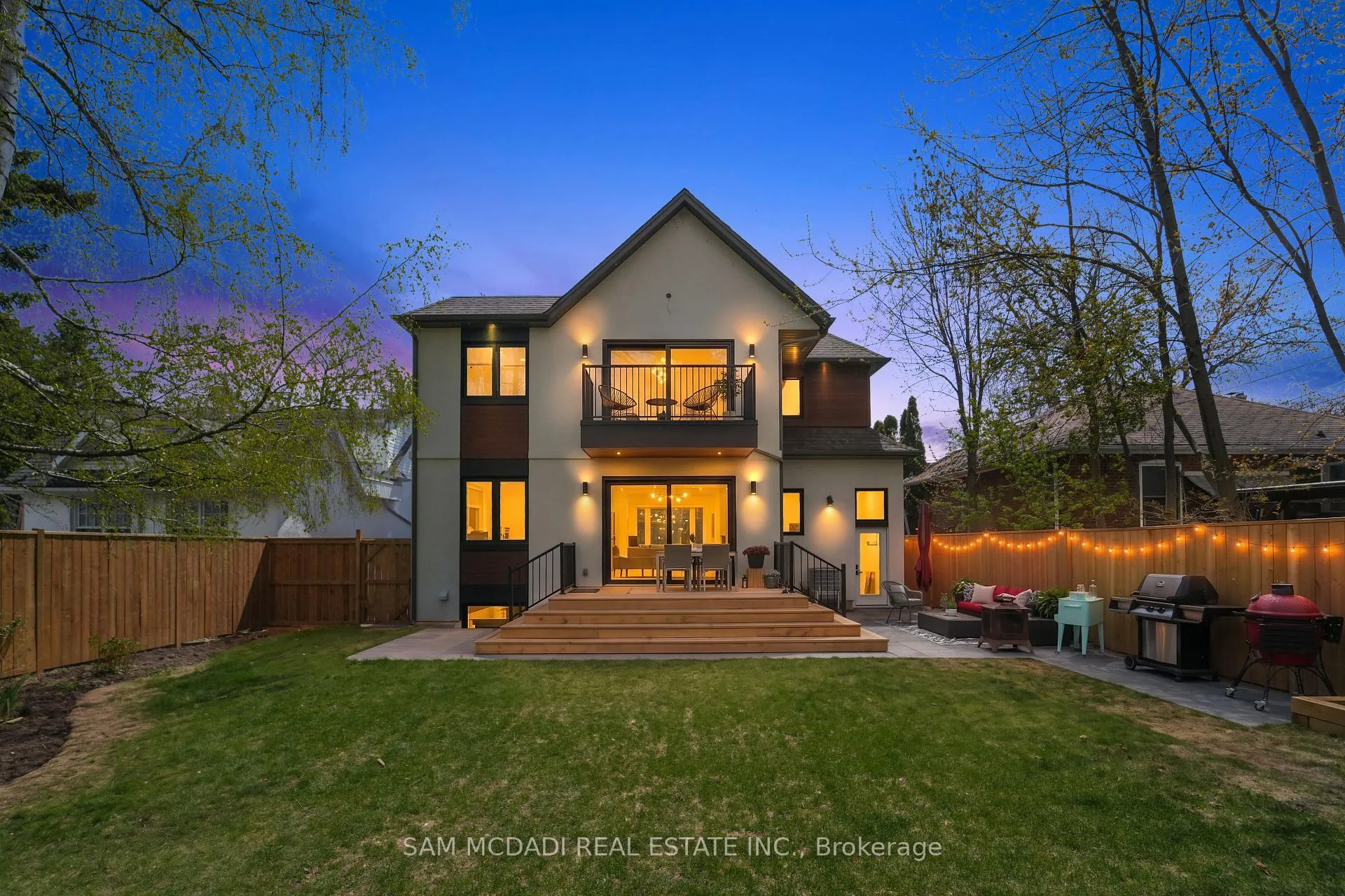Photo 38 of 130 Lake Promenade, Etobicoke, Long Branch — HOMEH