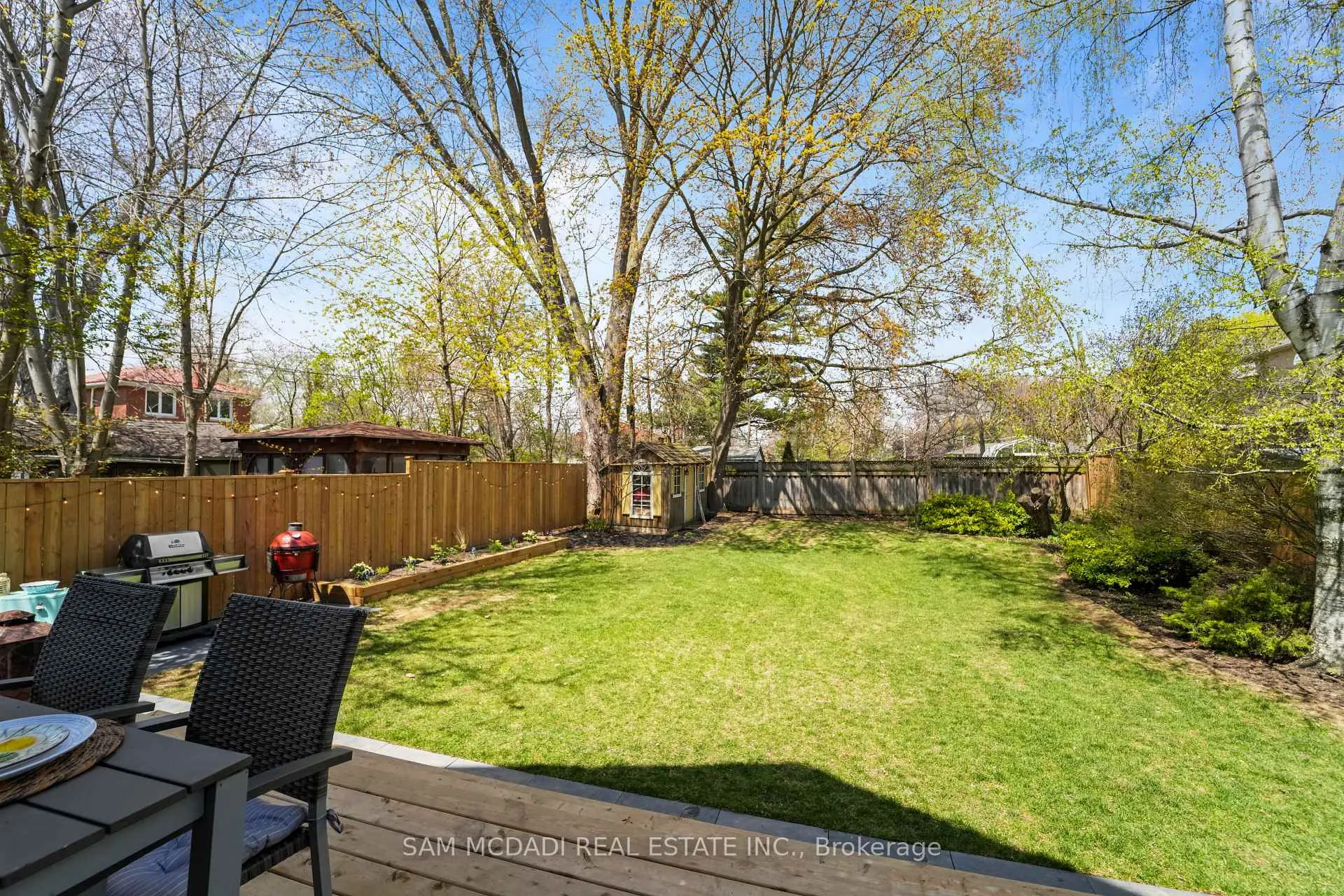 Photo 43 of 130 Lake Promenade, Etobicoke, Long Branch — HOMEH