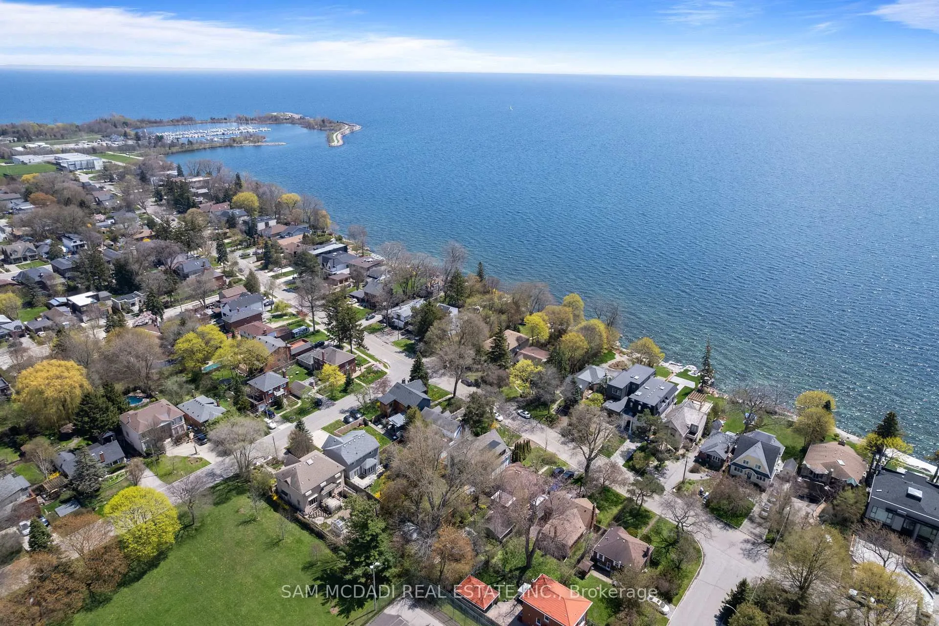Photo 45 of 130 Lake Promenade, Etobicoke, Long Branch — HOMEH