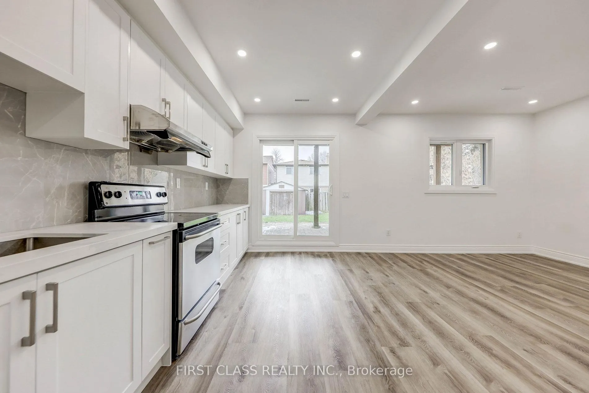 Photo 24 of 85 Madsen Crescent, Markham, Markville — HOMEH