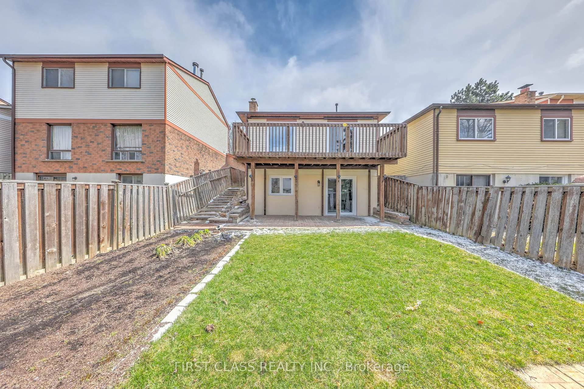 Photo 39 of 85 Madsen Crescent, Markham, Markville — HOMEH