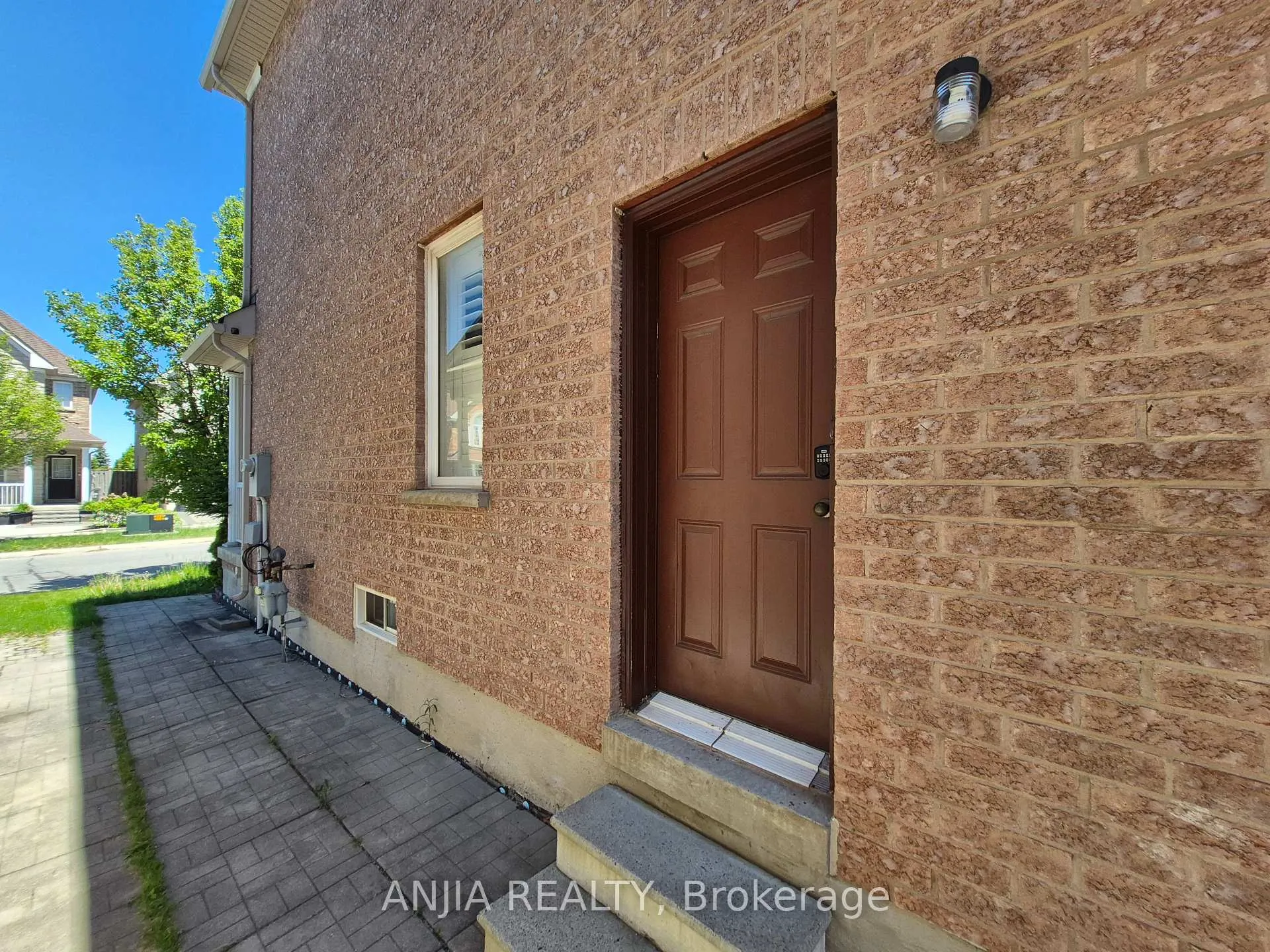 Photo 4 of Unit Basement, 742 Hammersly Boulevard, Markham, Wismer — HOMEH