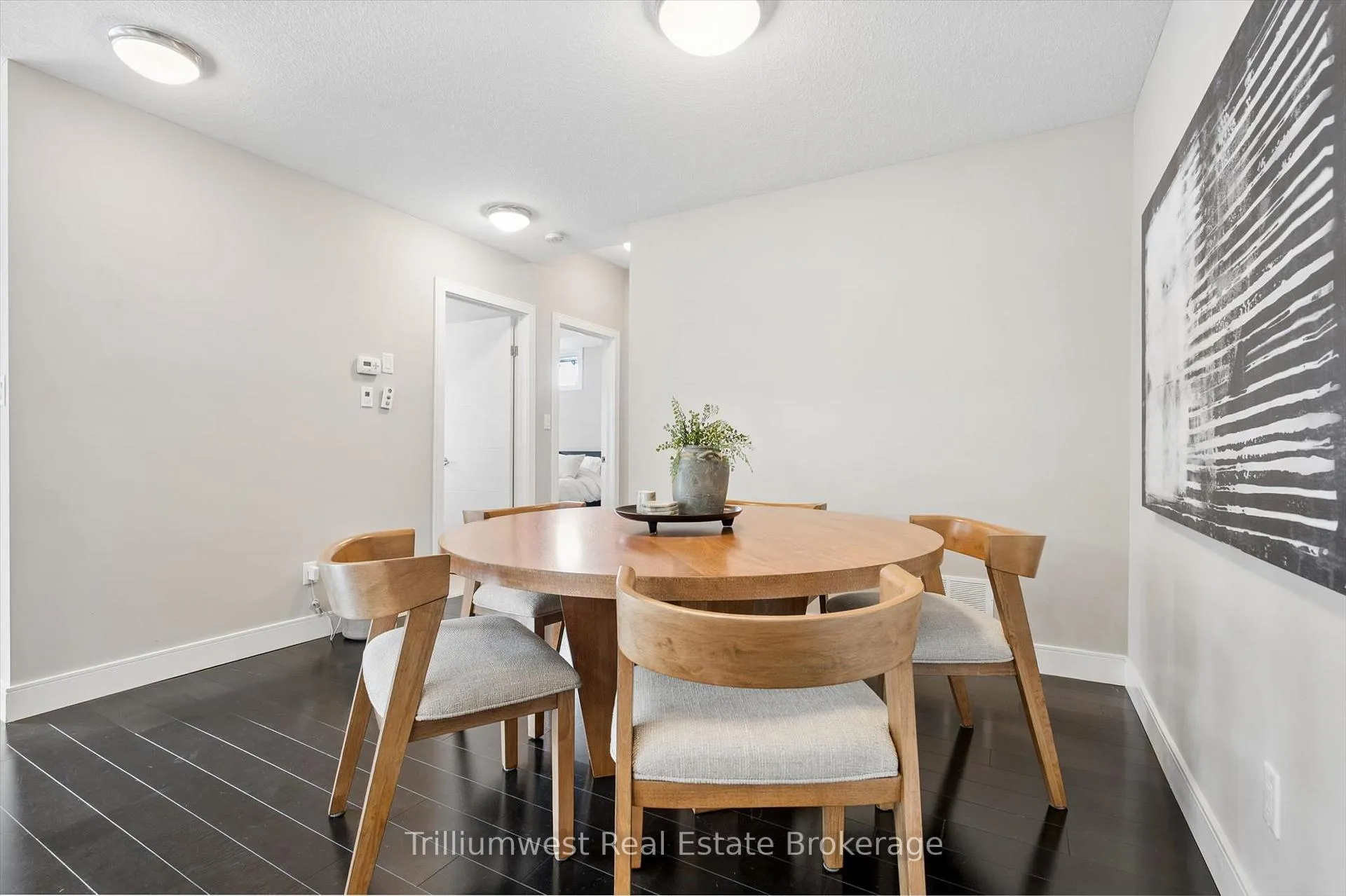 Photo 10 of Unit 9, 32 Arkell Road, Guelph, Kortright East — HOMEH