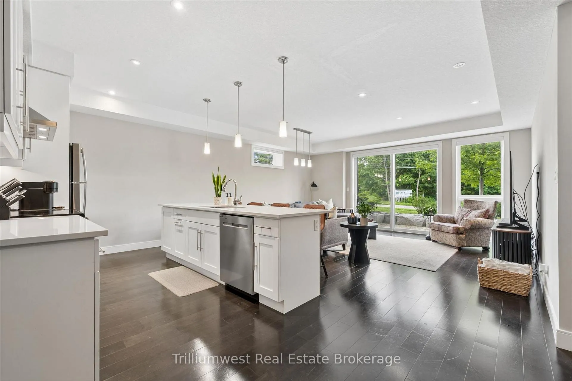 Photo 12 of Unit 9, 32 Arkell Road, Guelph, Kortright East — HOMEH