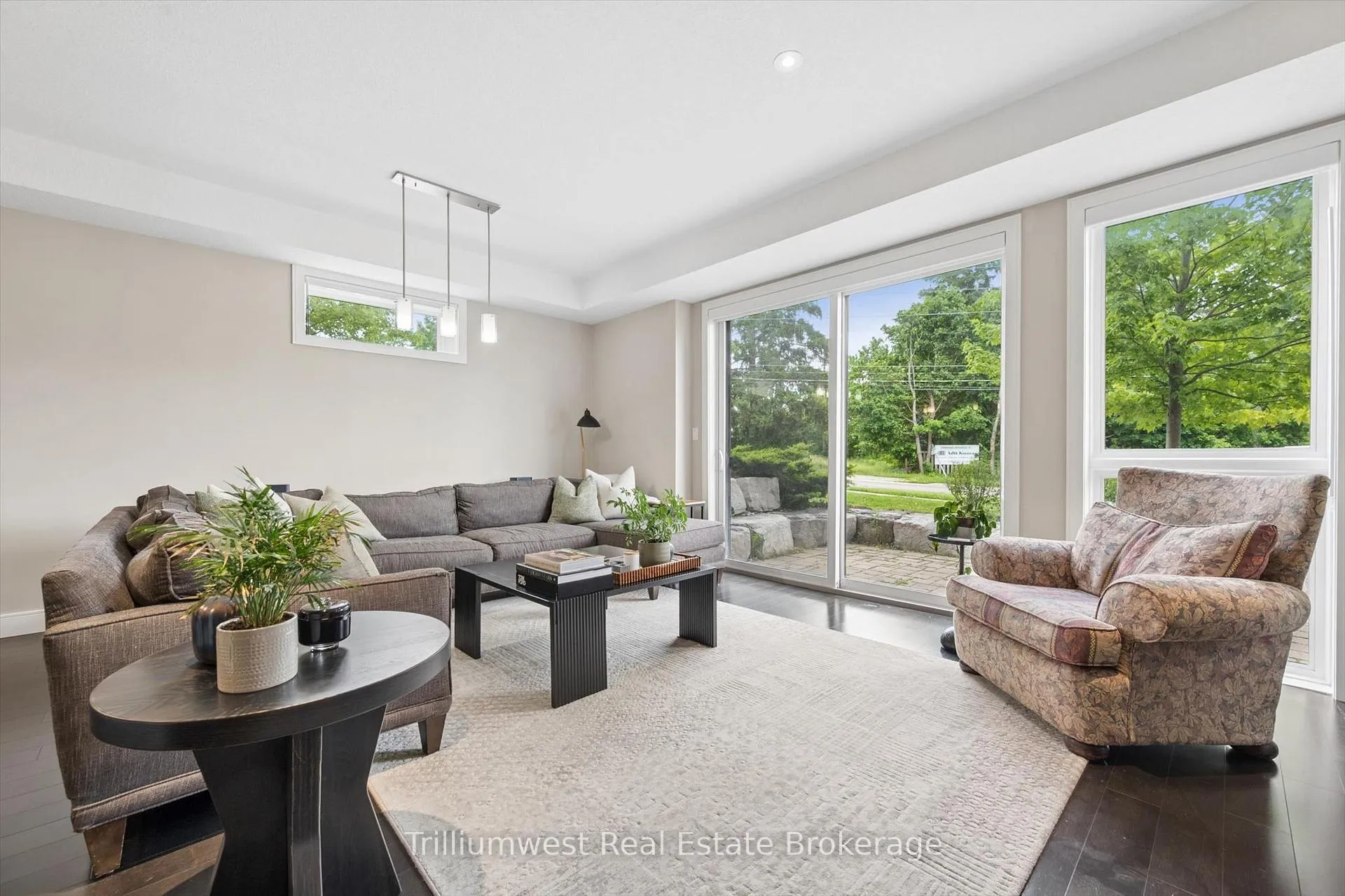 Photo 14 of Unit 9, 32 Arkell Road, Guelph, Kortright East — HOMEH