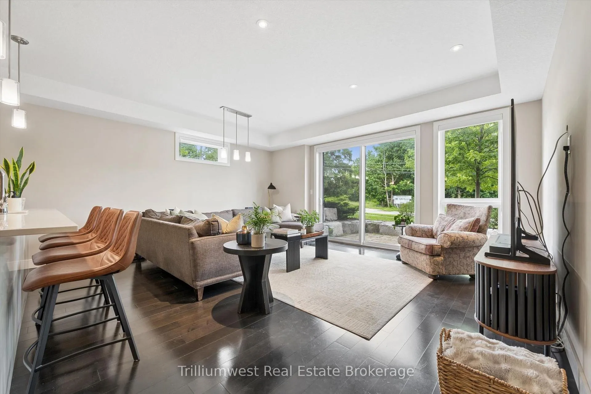 Photo 16 of Unit 9, 32 Arkell Road, Guelph, Kortright East — HOMEH