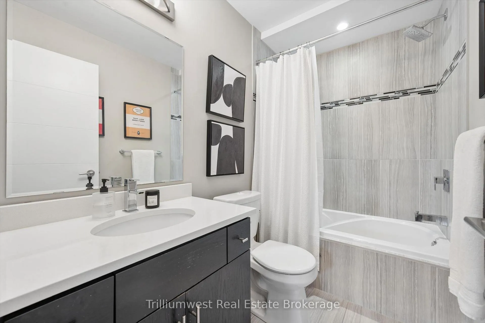Photo 17 of Unit 9, 32 Arkell Road, Guelph, Kortright East — HOMEH