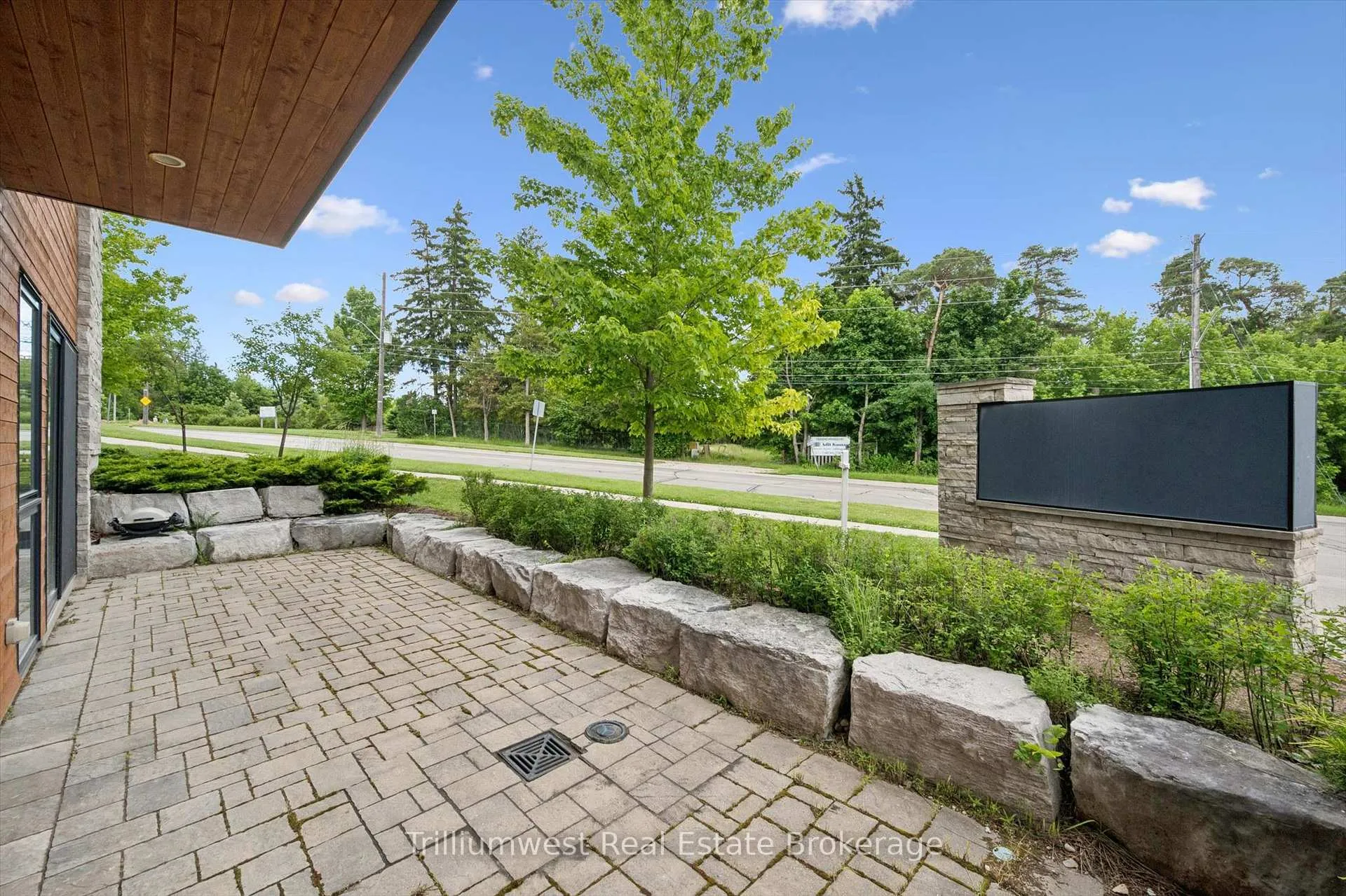 Photo 27 of Unit 9, 32 Arkell Road, Guelph, Kortright East — HOMEH
