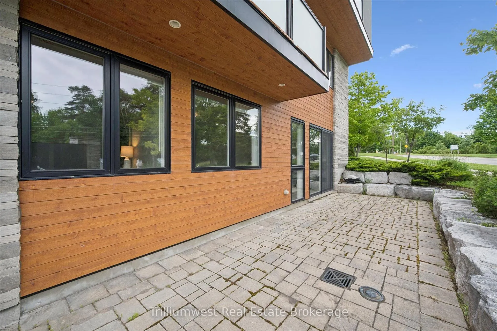 Photo 28 of Unit 9, 32 Arkell Road, Guelph, Kortright East — HOMEH