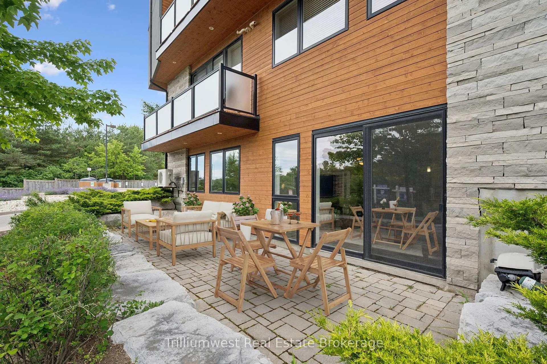 Photo 29 of Unit 9, 32 Arkell Road, Guelph, Kortright East — HOMEH