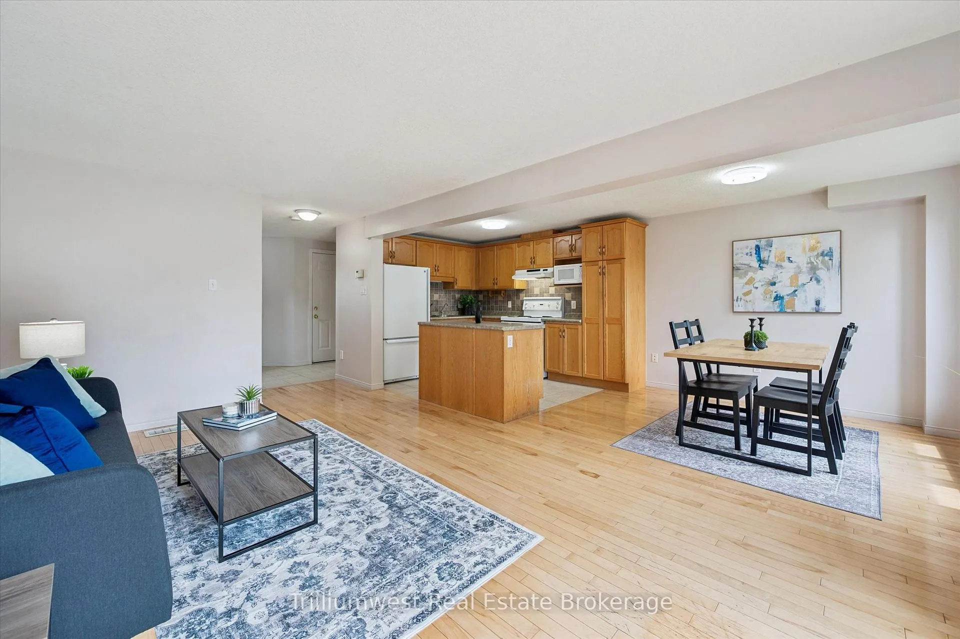 Photo 9 of 157 Stephanie Drive, Guelph, Willow West/Sugarbush/West Acres — HOMEH