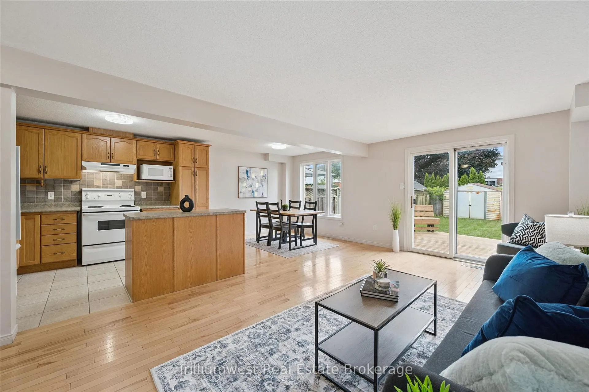Photo 16 of 157 Stephanie Drive, Guelph, Willow West/Sugarbush/West Acres — HOMEH
