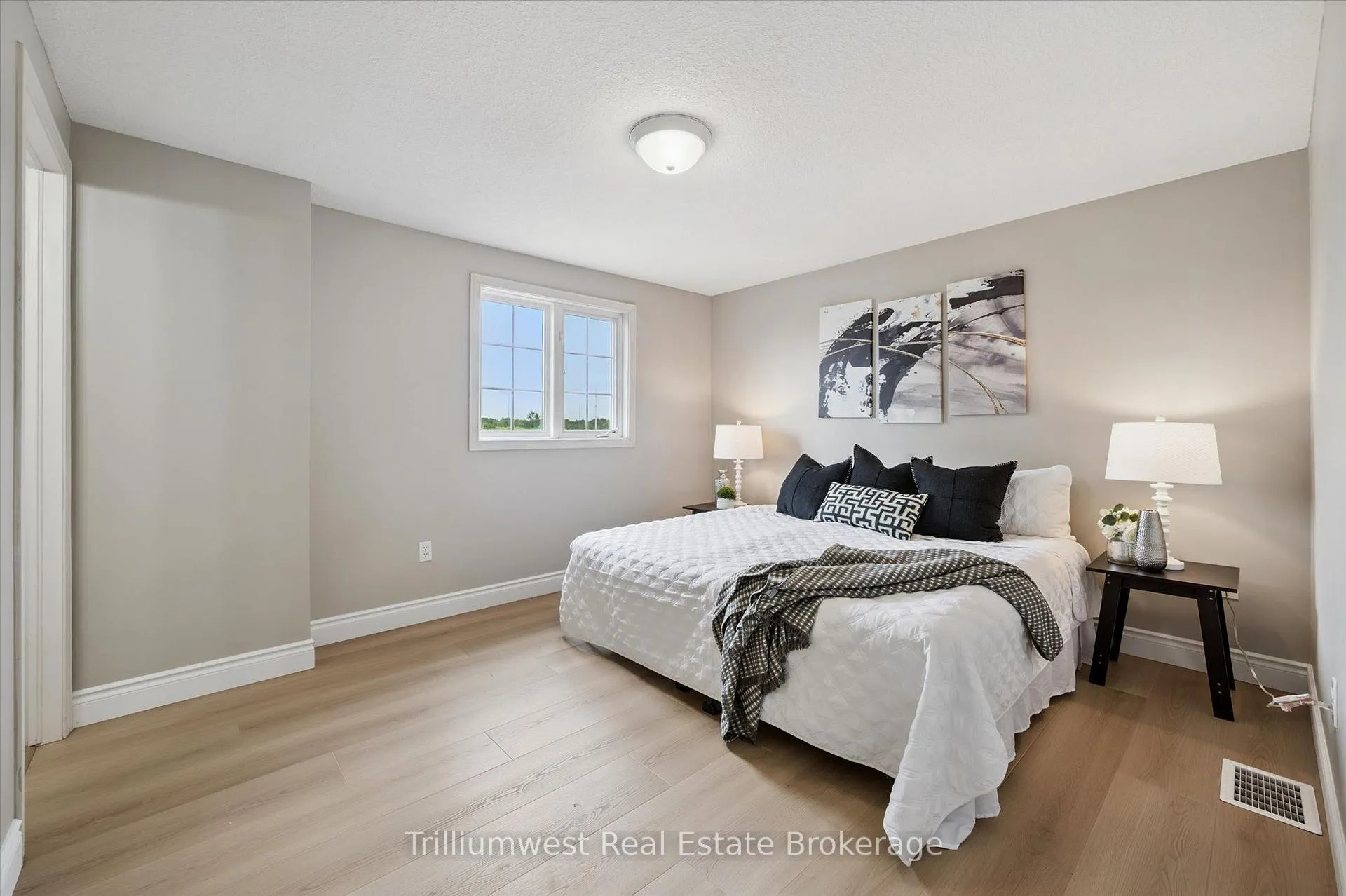 Photo 19 of 157 Stephanie Drive, Guelph, Willow West/Sugarbush/West Acres — HOMEH