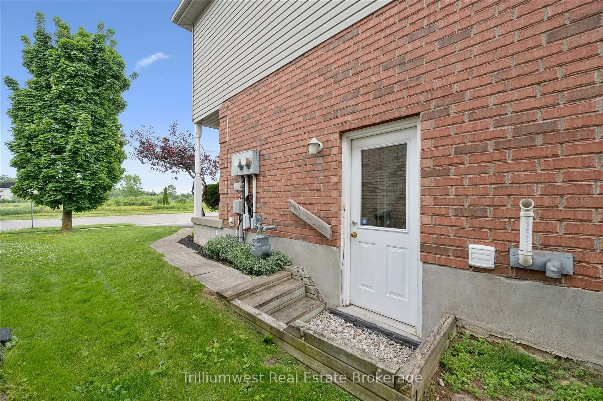 Photo 33 of 157 Stephanie Drive, Guelph, Willow West/Sugarbush/West Acres — HOMEH