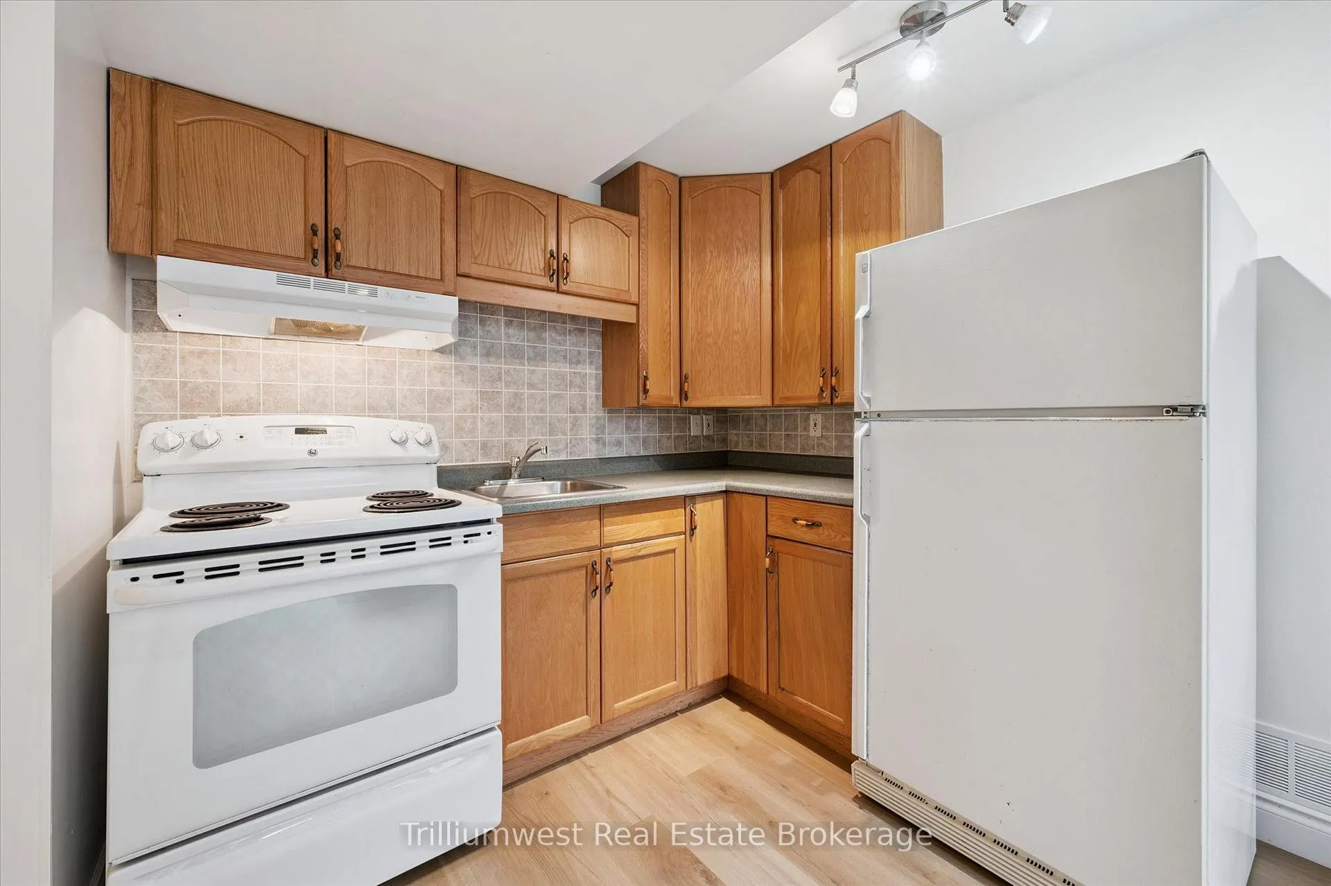 Photo 35 of 157 Stephanie Drive, Guelph, Willow West/Sugarbush/West Acres — HOMEH