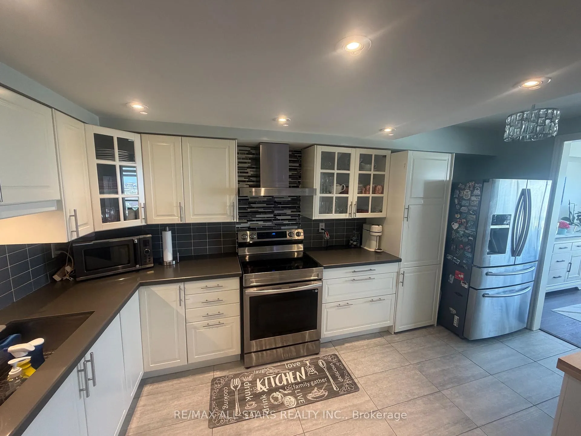 Photo 2 of Unit 1607, 4725 Sheppard Avenue E, Scarborough, Agincourt South-Malvern West — HOMEH