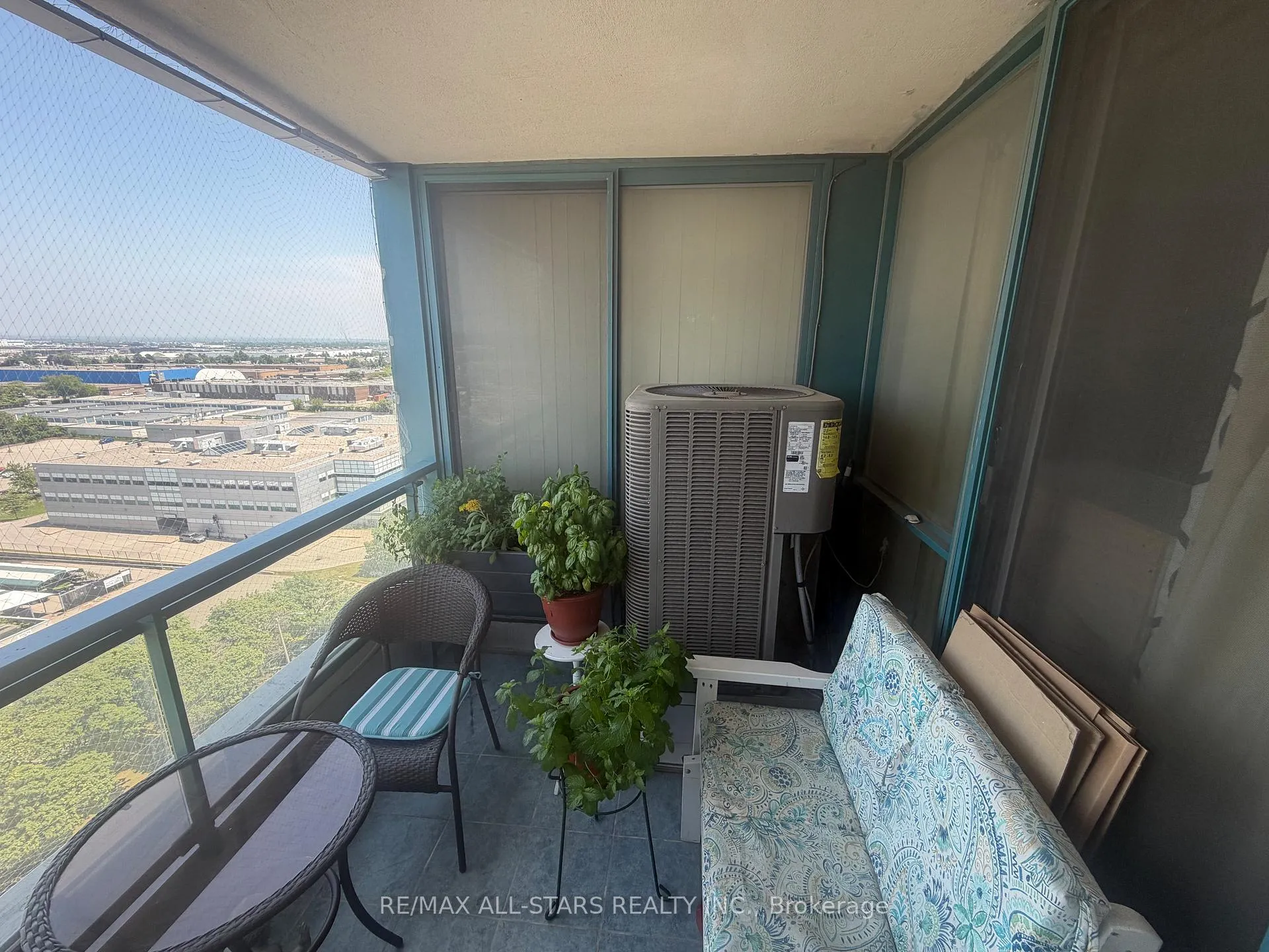 Photo 11 of Unit 1607, 4725 Sheppard Avenue E, Scarborough, Agincourt South-Malvern West — HOMEH