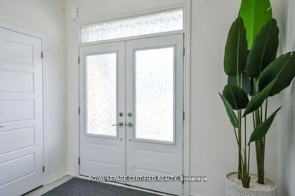 Photo 5 of 58 Shepherd Drive, Barrie, Rural Barrie Southeast — HOMEH