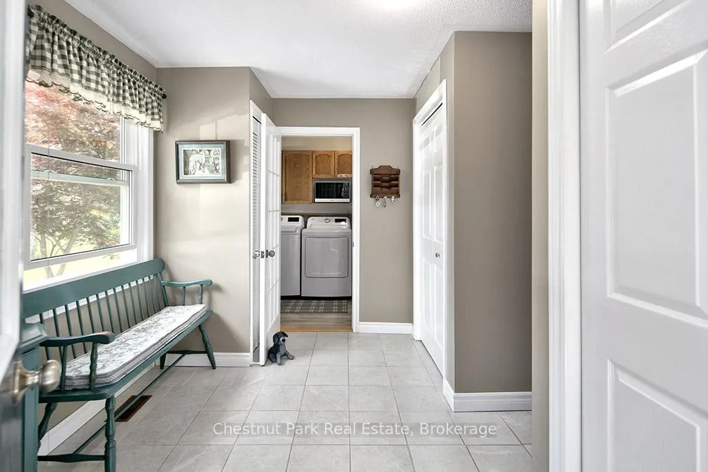 Photo 11 of 333 Oak Street, Collingwood — HOMEH