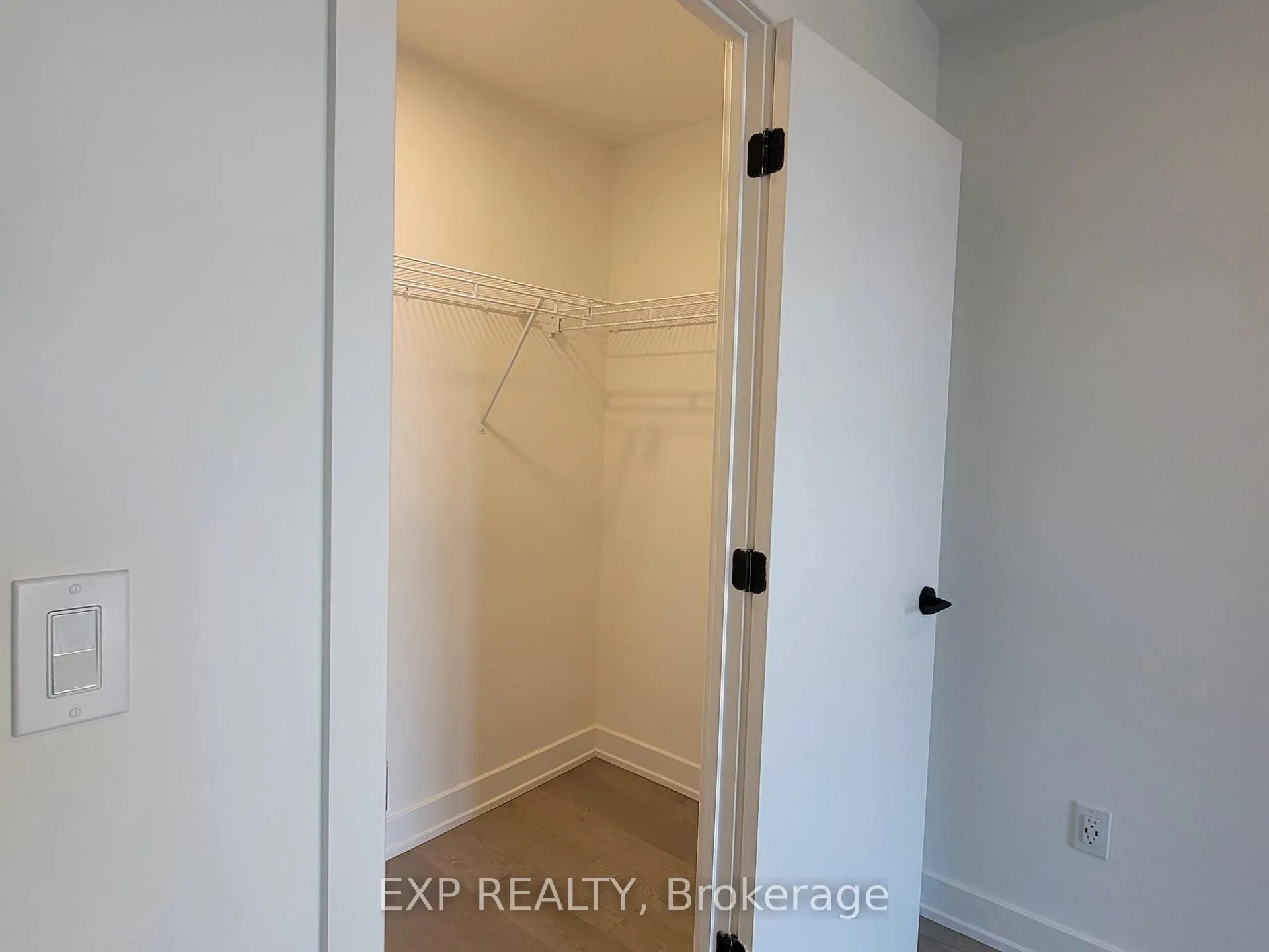Photo 9 of Unit 407, 560 Rideau Street, Ottawa, Sandy Hill — HOMEH