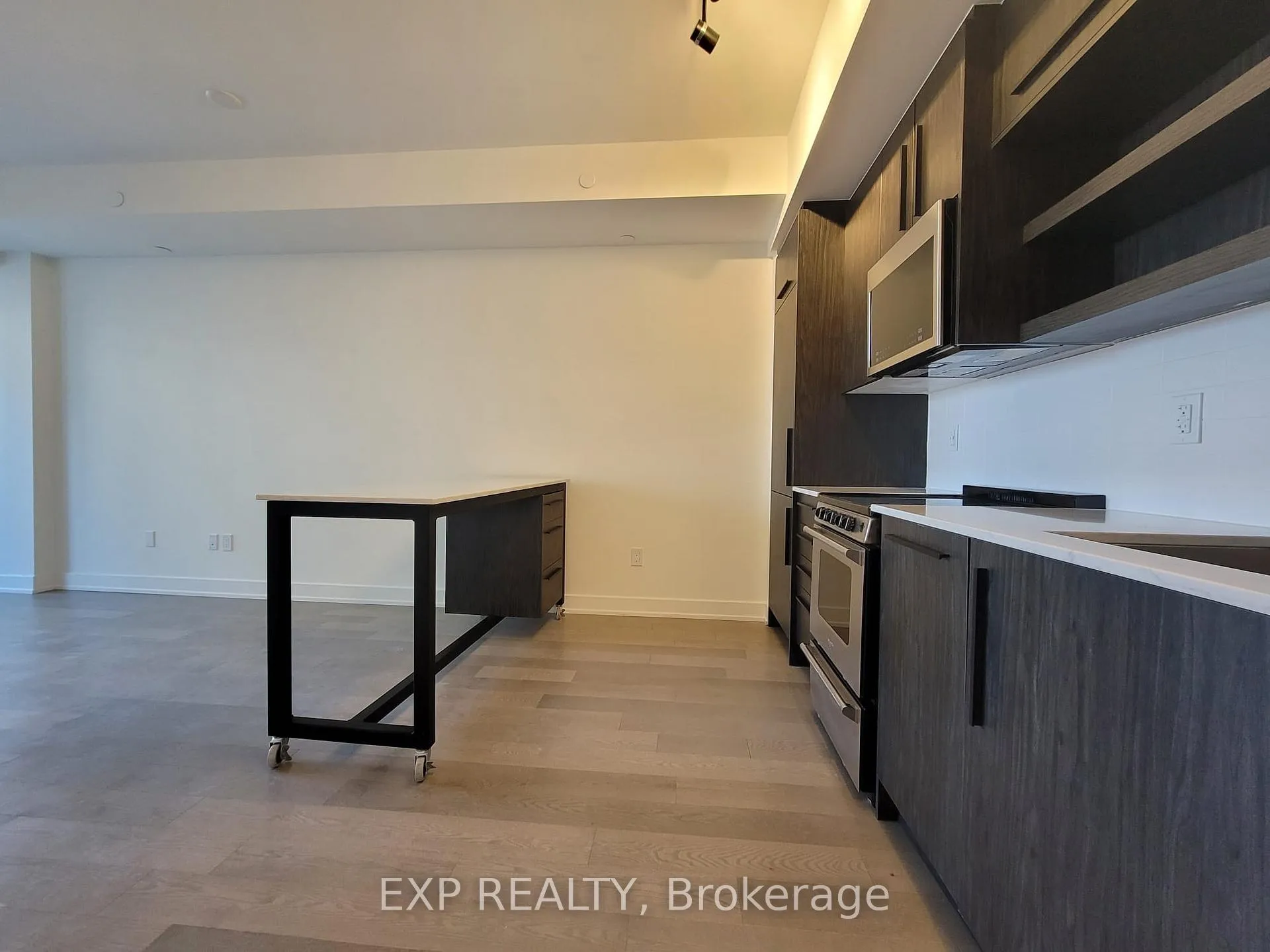 Photo 12 of Unit 407, 560 Rideau Street, Ottawa, Sandy Hill — HOMEH