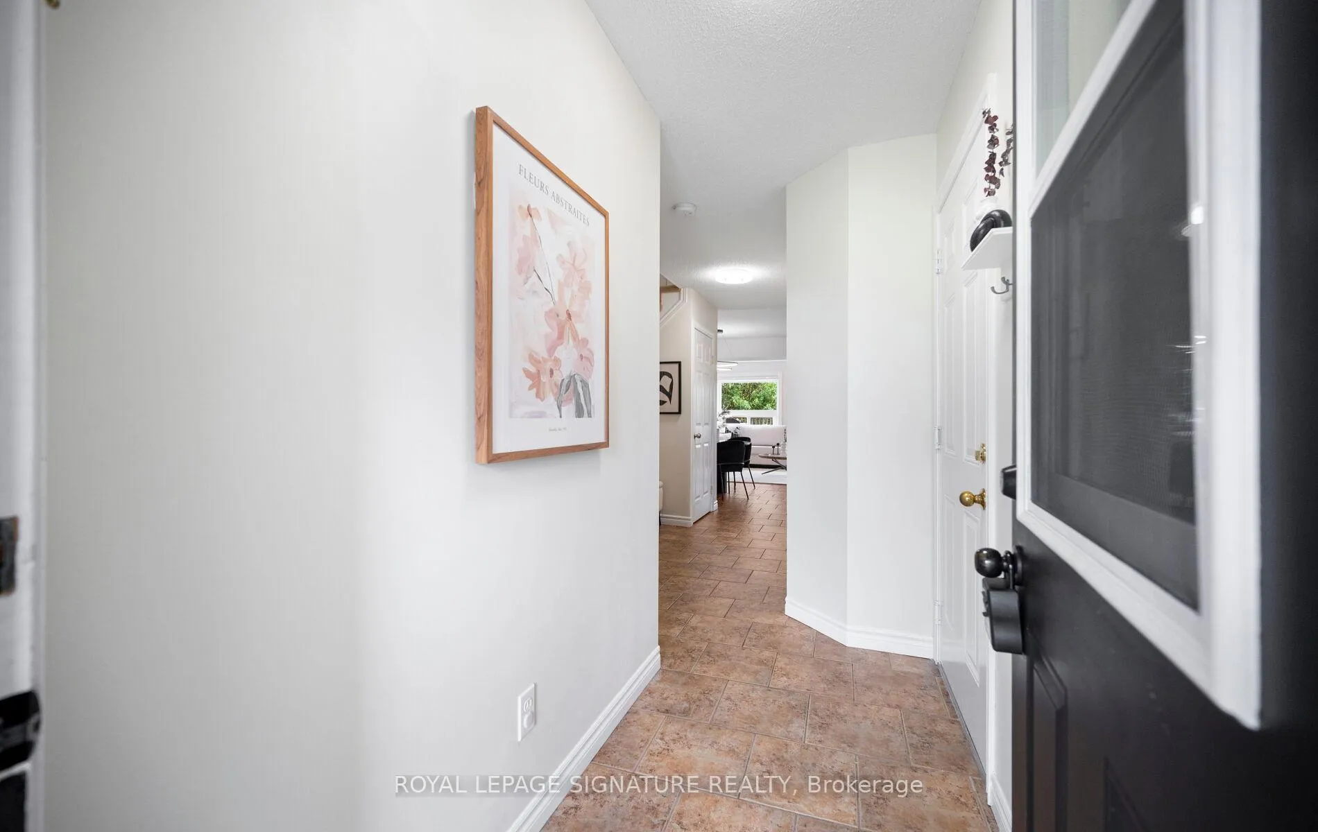 Photo 3 of 61 Thames Way, Hamilton, Mount Hope — HOMEH