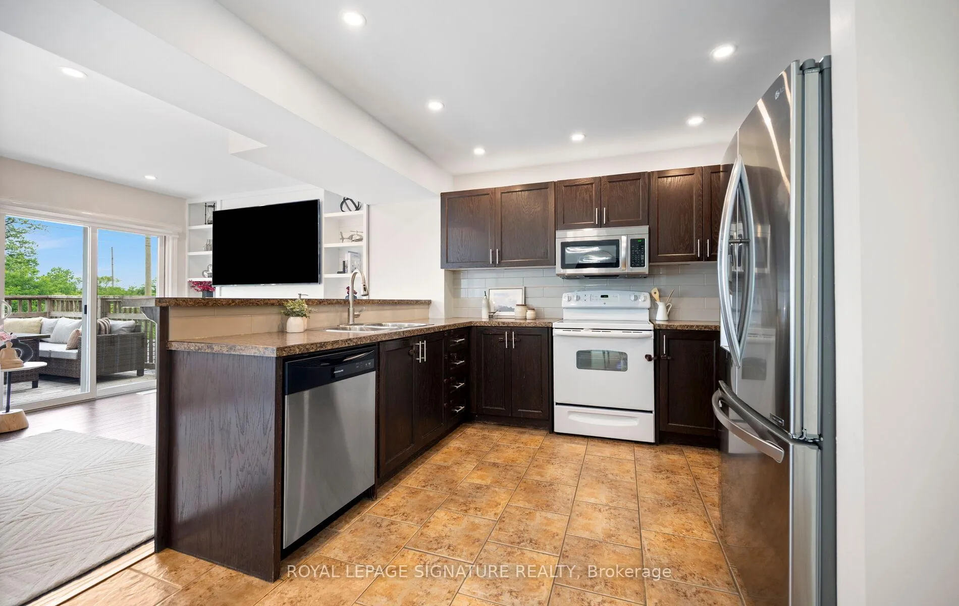 Photo 17 of 61 Thames Way, Hamilton, Mount Hope — HOMEH