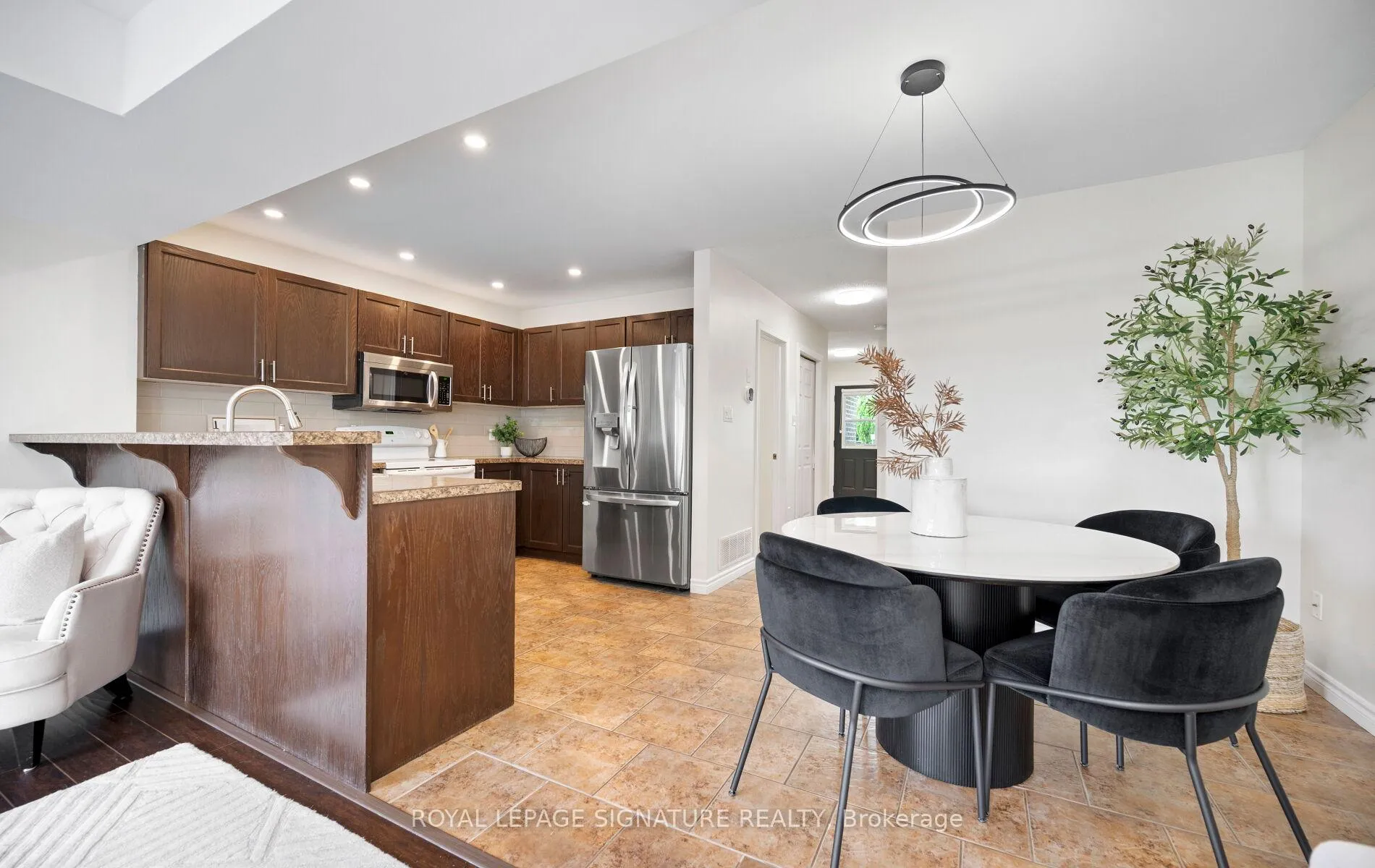 Photo 19 of 61 Thames Way, Hamilton, Mount Hope — HOMEH