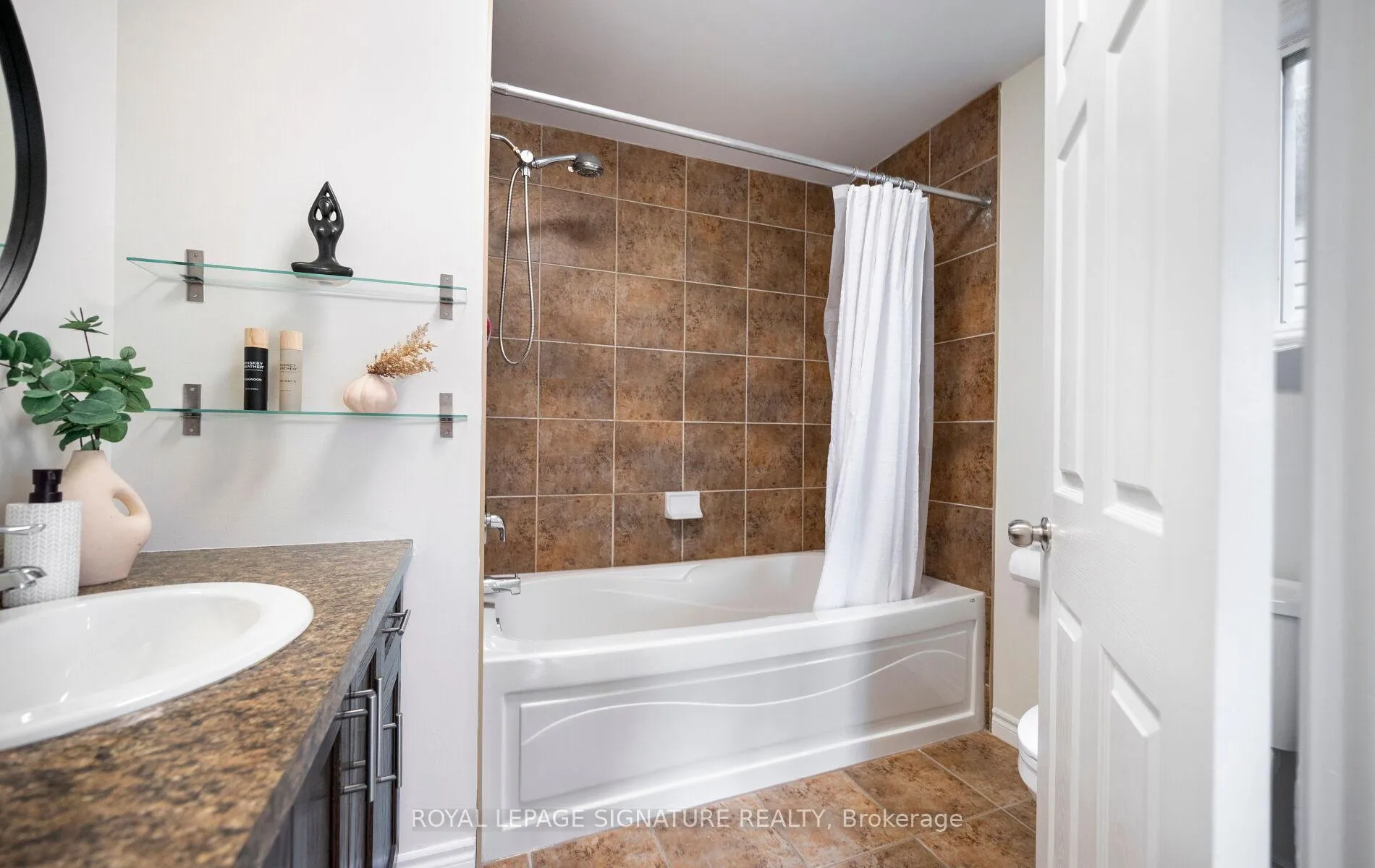 Photo 29 of 61 Thames Way, Hamilton, Mount Hope — HOMEH