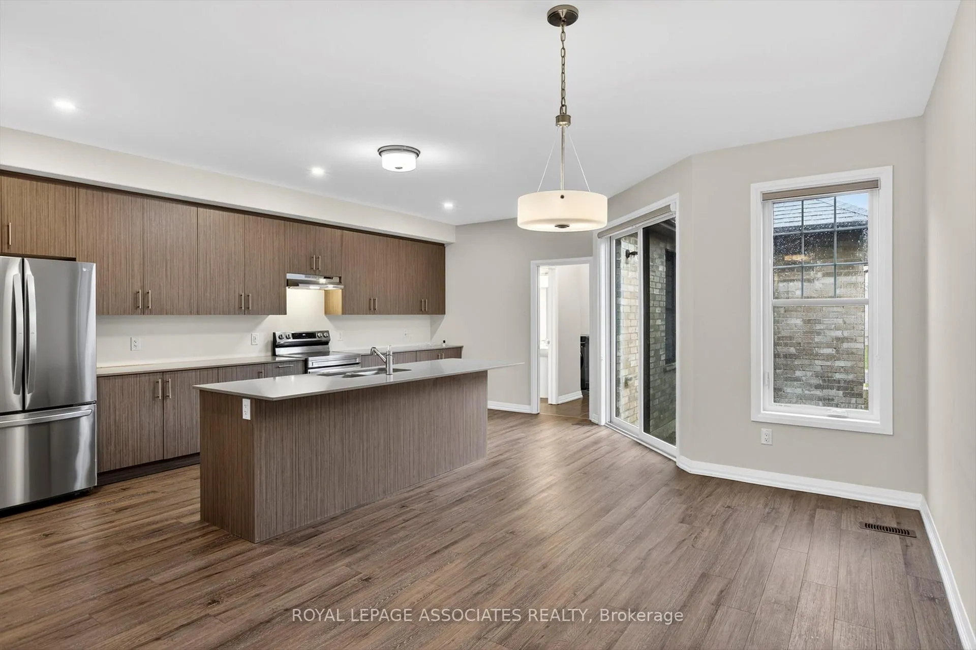 Photo 8 of 1047 Rippingale Trail, Peterborough, Northcrest Ward 5 — HOMEH