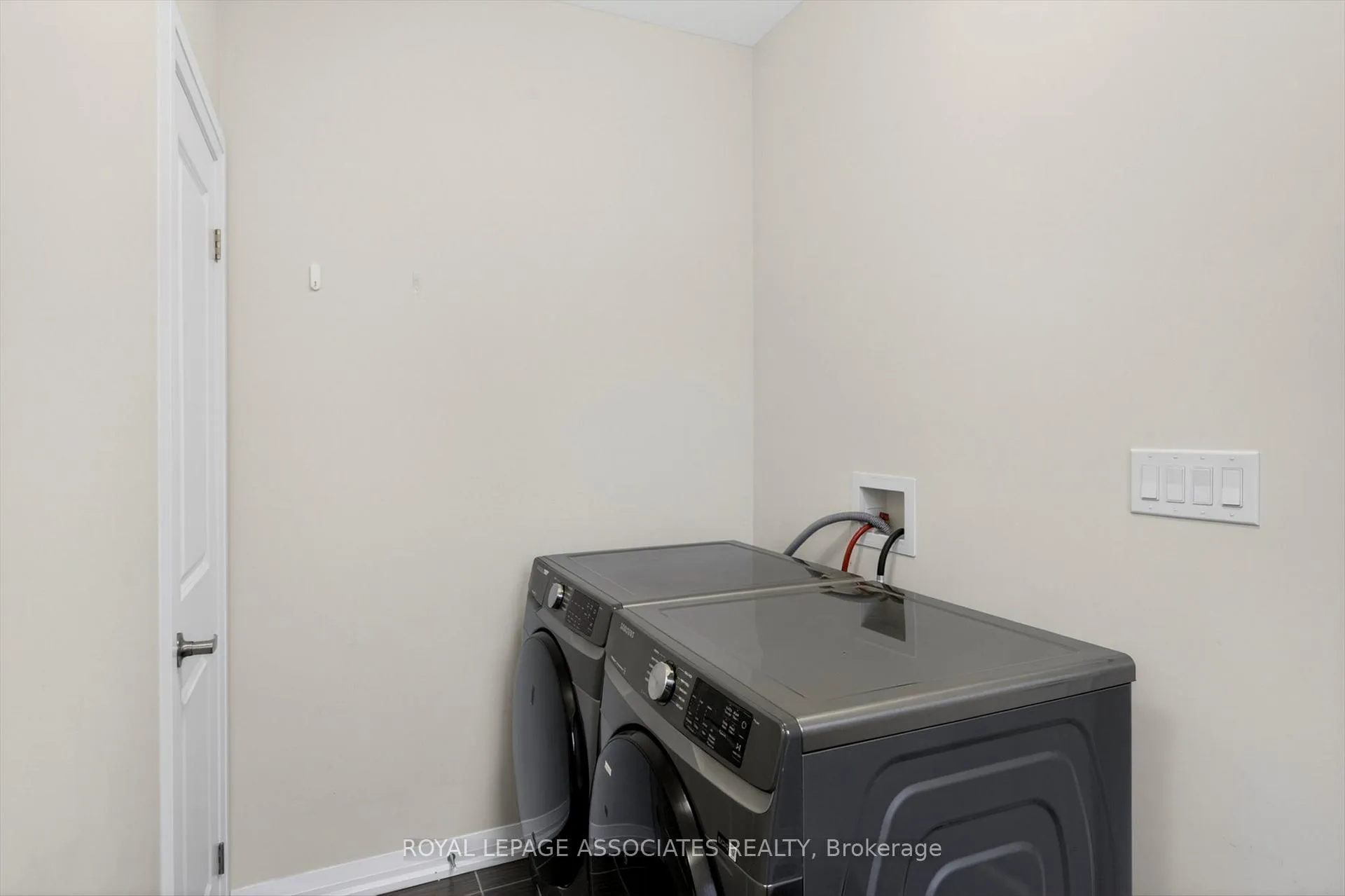 Photo 12 of 1047 Rippingale Trail, Peterborough, Northcrest Ward 5 — HOMEH