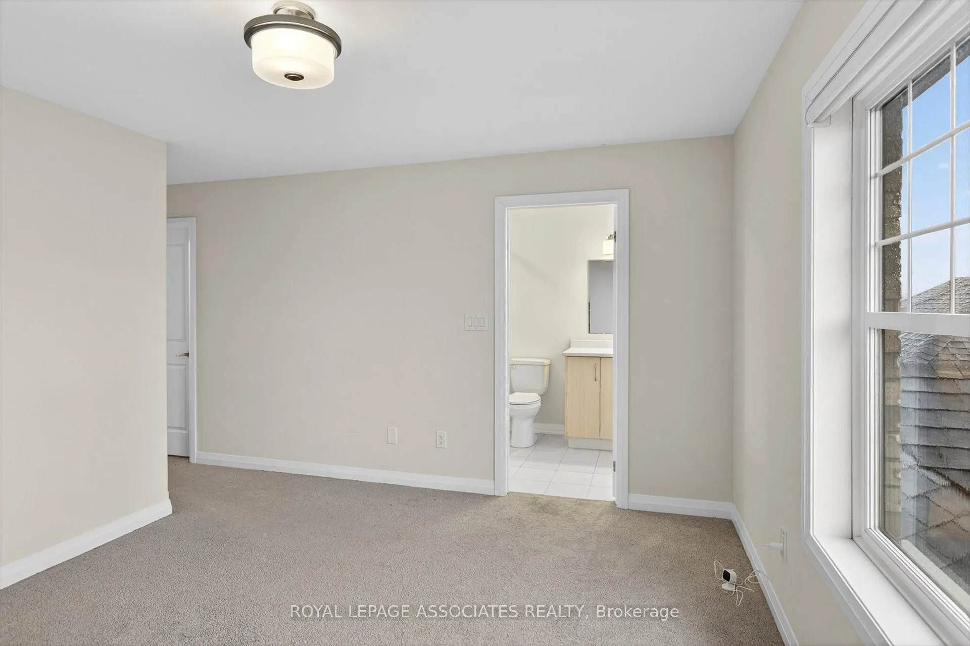 Photo 15 of 1047 Rippingale Trail, Peterborough, Northcrest Ward 5 — HOMEH