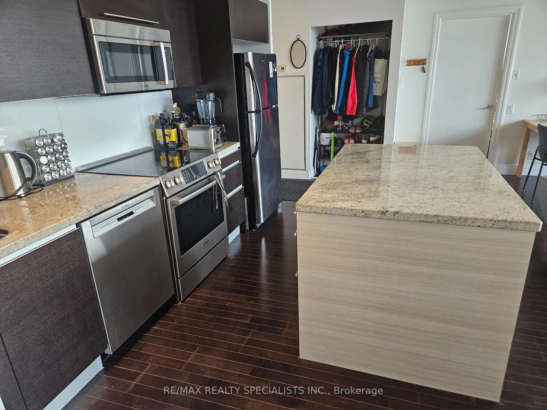 Photo 7 of Unit 806, 33 Mill Street, Toronto, Waterfront Communities — HOMEH