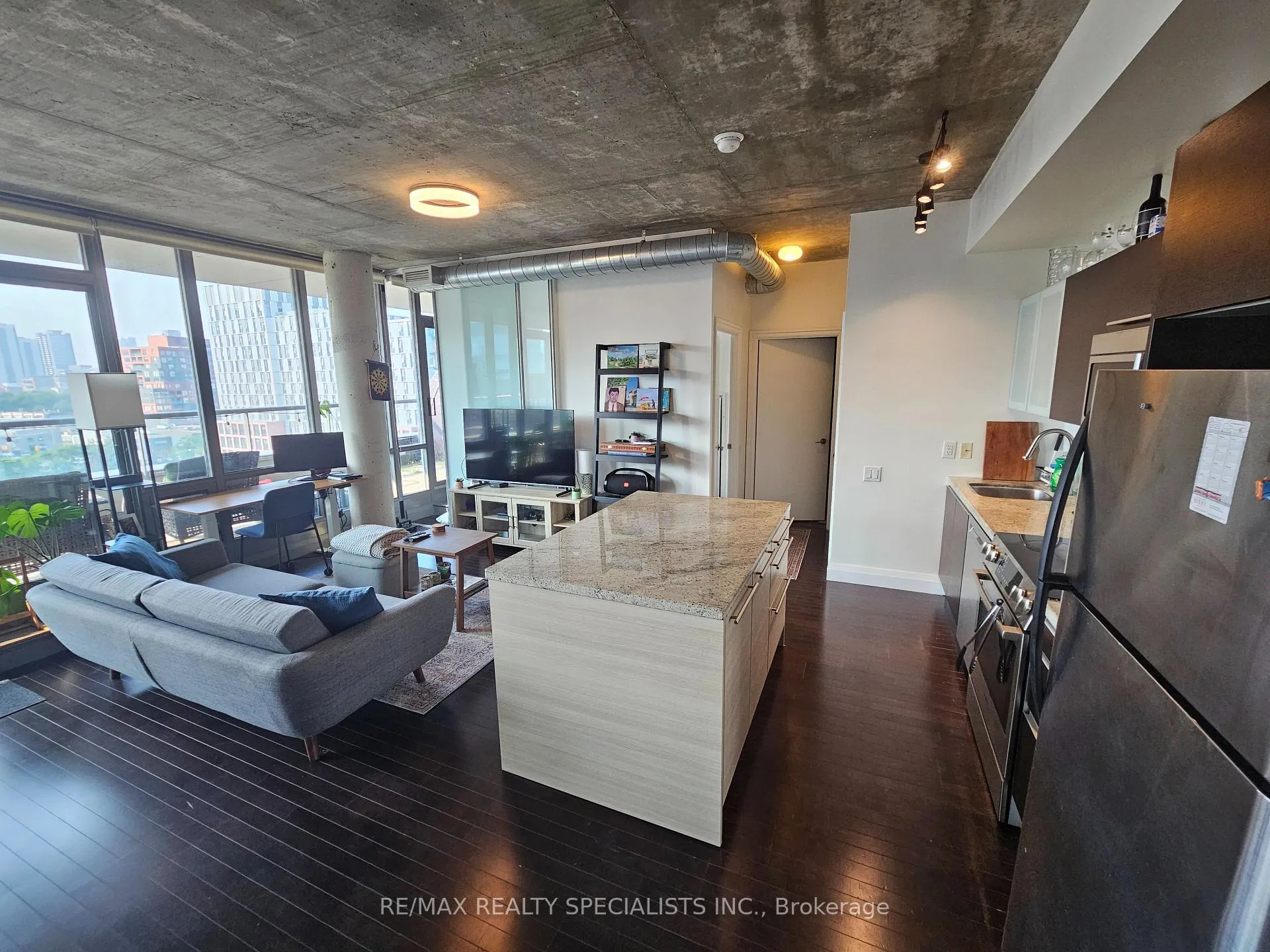 Photo 8 of Unit 806, 33 Mill Street, Toronto, Waterfront Communities — HOMEH