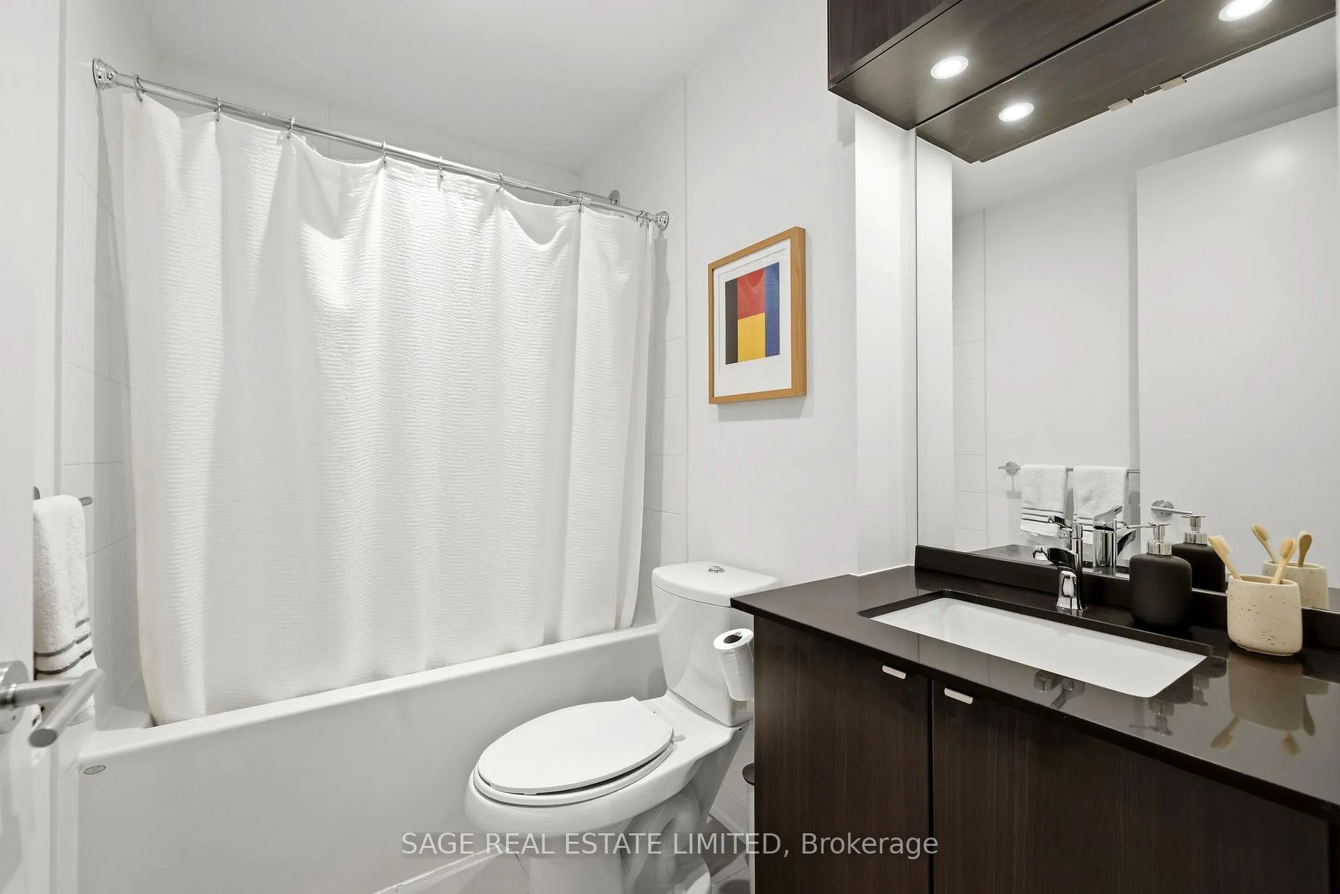 Photo 9 of Unit 402, 88 Colgate Avenue, Toronto, South Riverdale — HOMEH