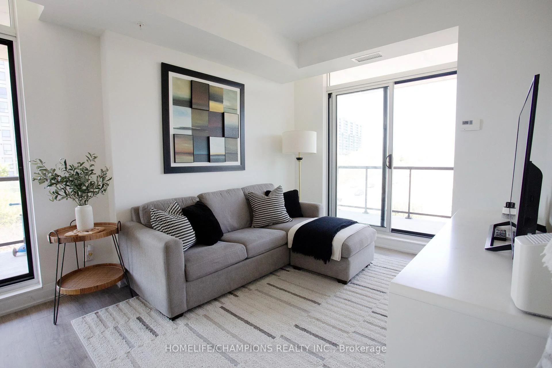 Photo 7 of Unit 610, 3655 Kingston Road, Scarborough, Scarborough Village — HOMEH