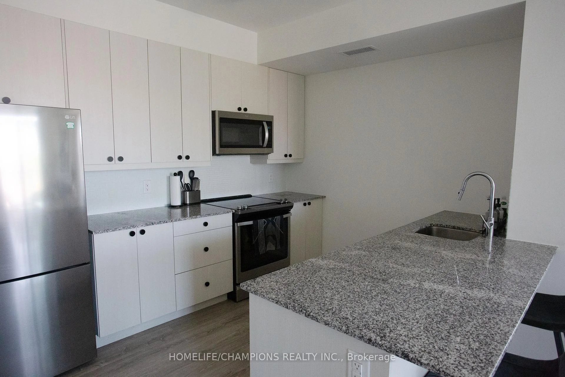 Photo 54 of Unit 610, 3655 Kingston Road, Scarborough, Scarborough Village — HOMEH