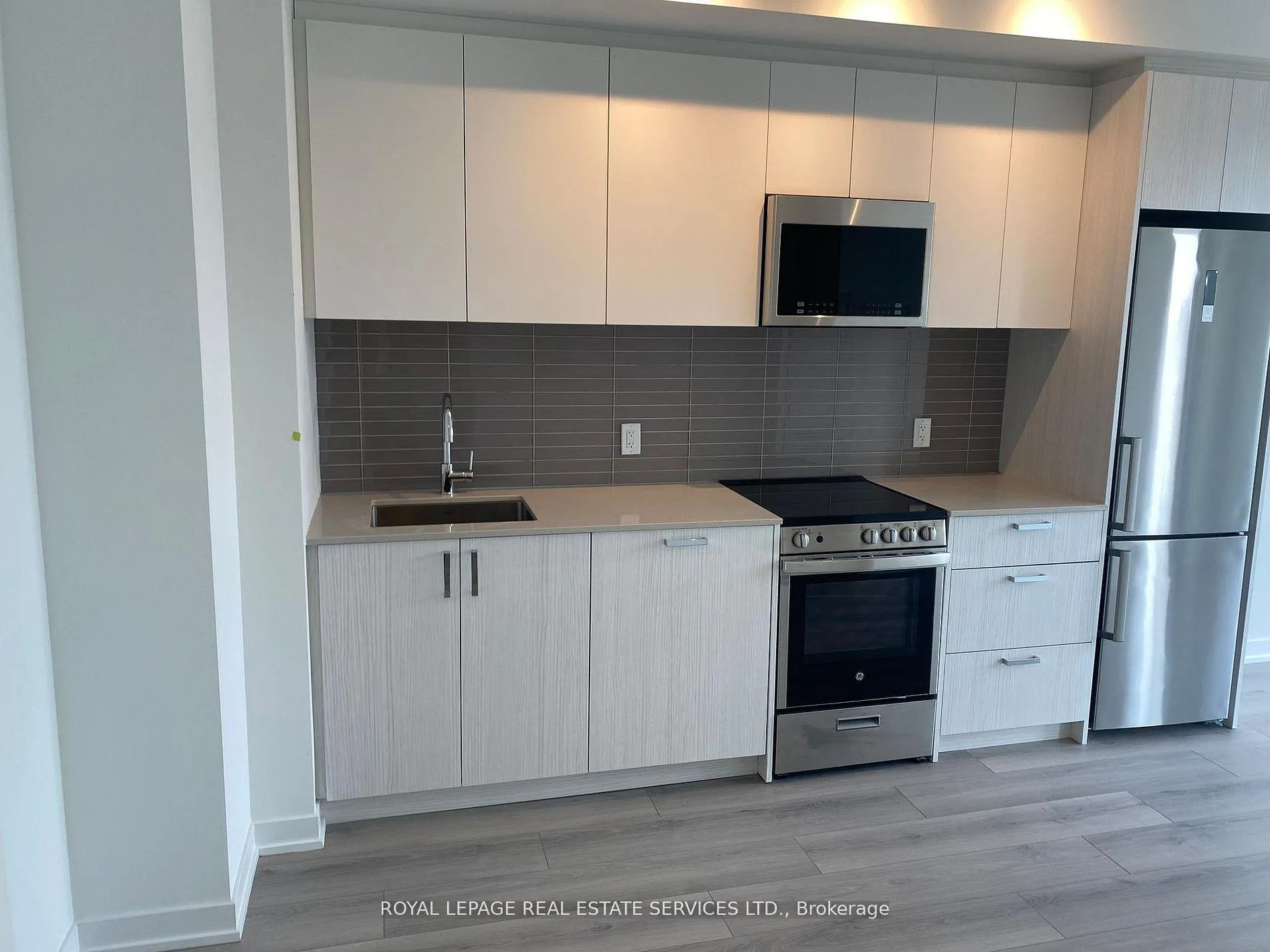 Photo 4 of Unit 621, 1787 St Clair Avenue W, Toronto, Weston-Pellam Park — HOMEH