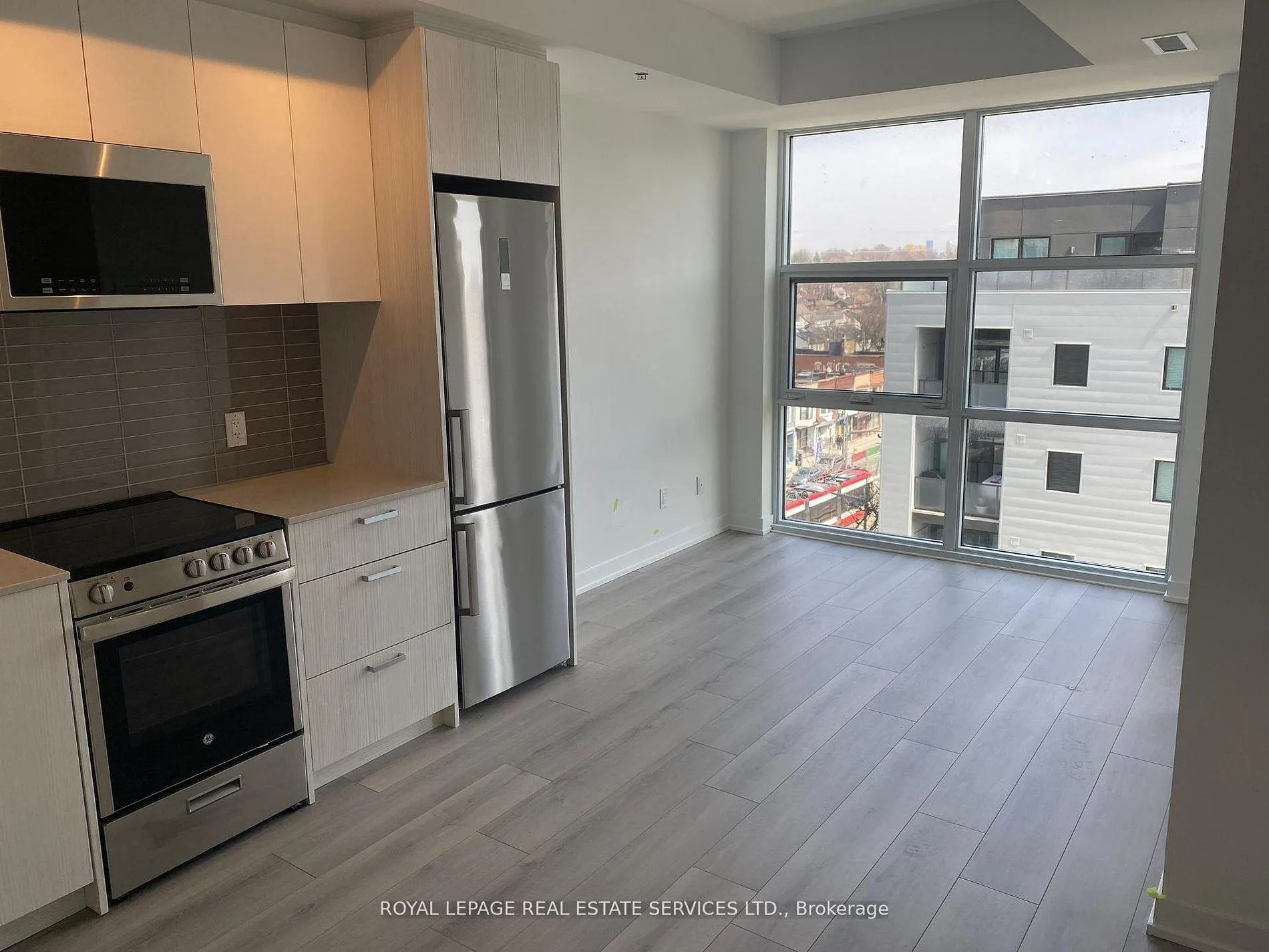 Photo 5 of Unit 621, 1787 St Clair Avenue W, Toronto, Weston-Pellam Park — HOMEH