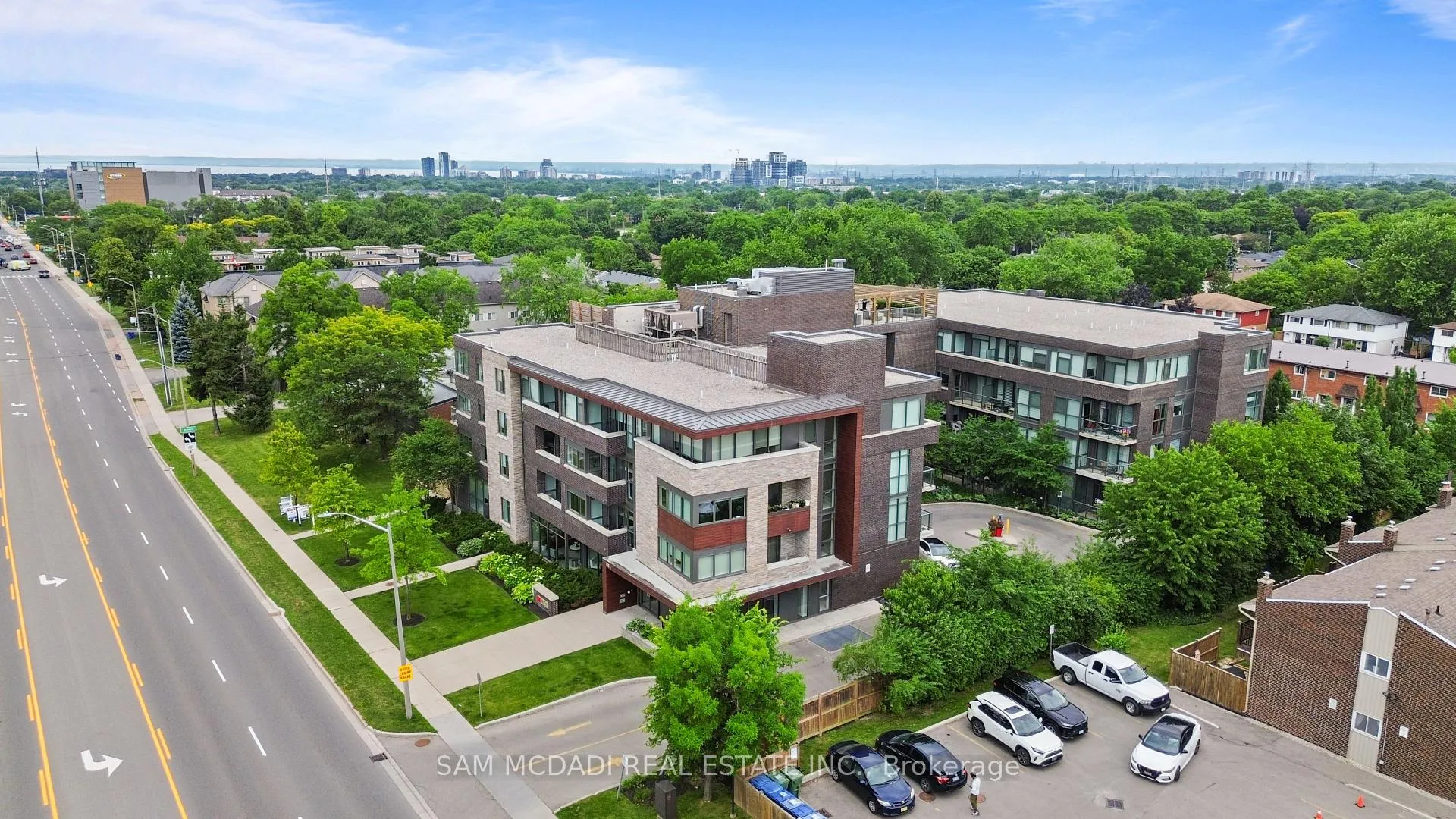Photo 2 of Unit #115, 1284 Guelph Line, Burlington, Mountainside — HOMEH