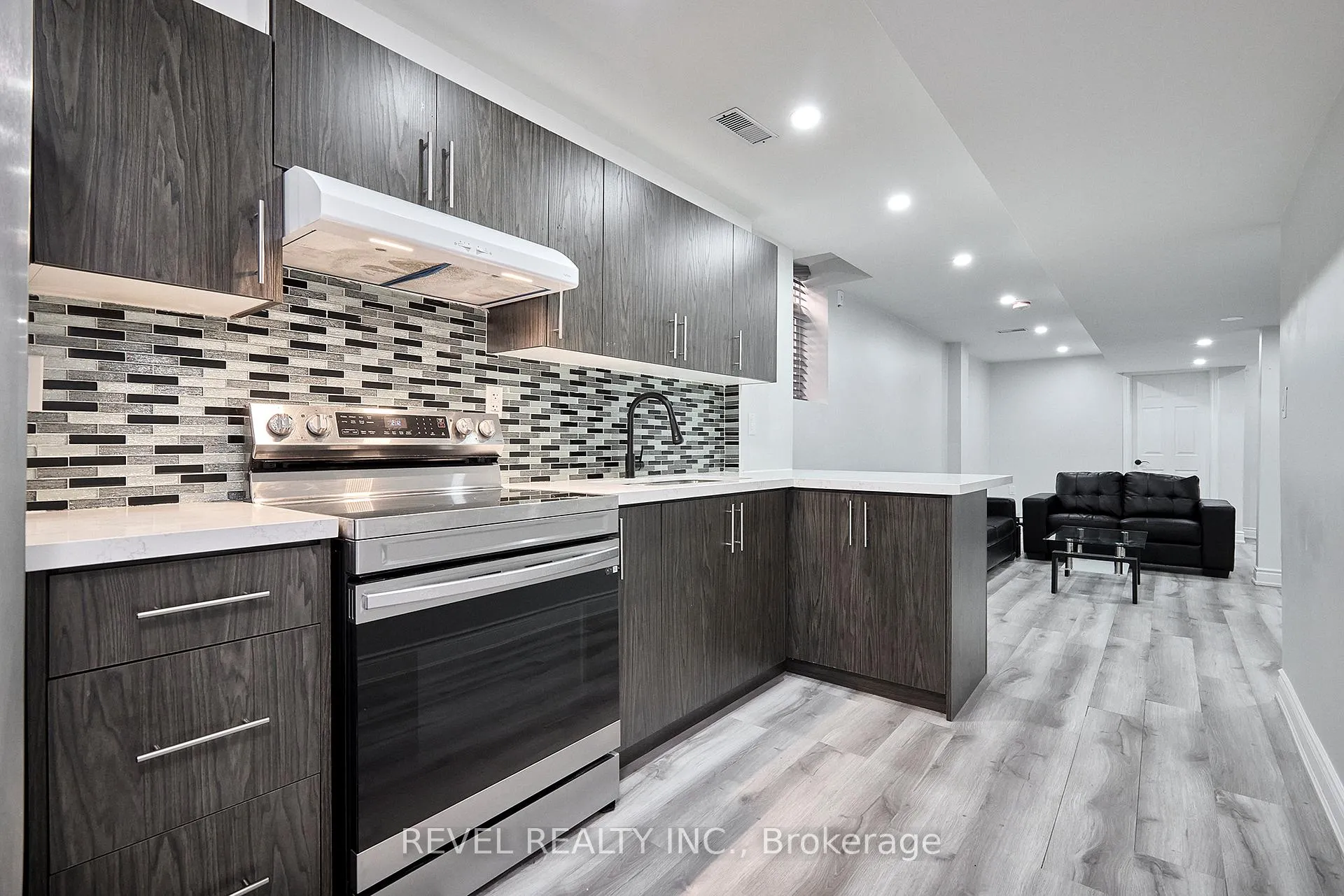 Photo 25 of 35 Manordale Crescent, Vaughan, Vellore Village — HOMEH