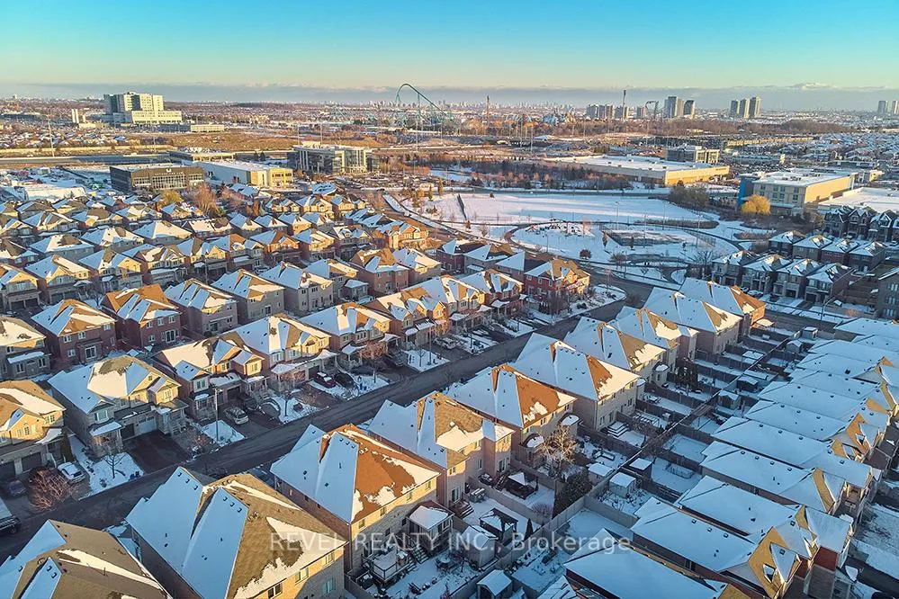 Photo 36 of 35 Manordale Crescent, Vaughan, Vellore Village — HOMEH