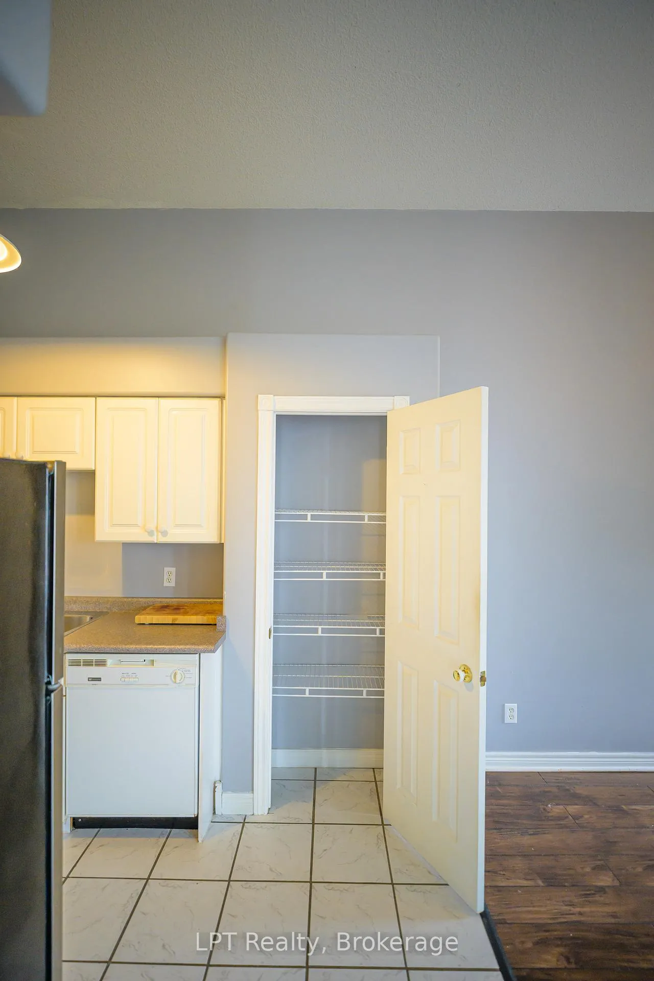 Photo 6 of Unit 304, 317 Queen Street, Chatham-Kent, Chatham — HOMEH