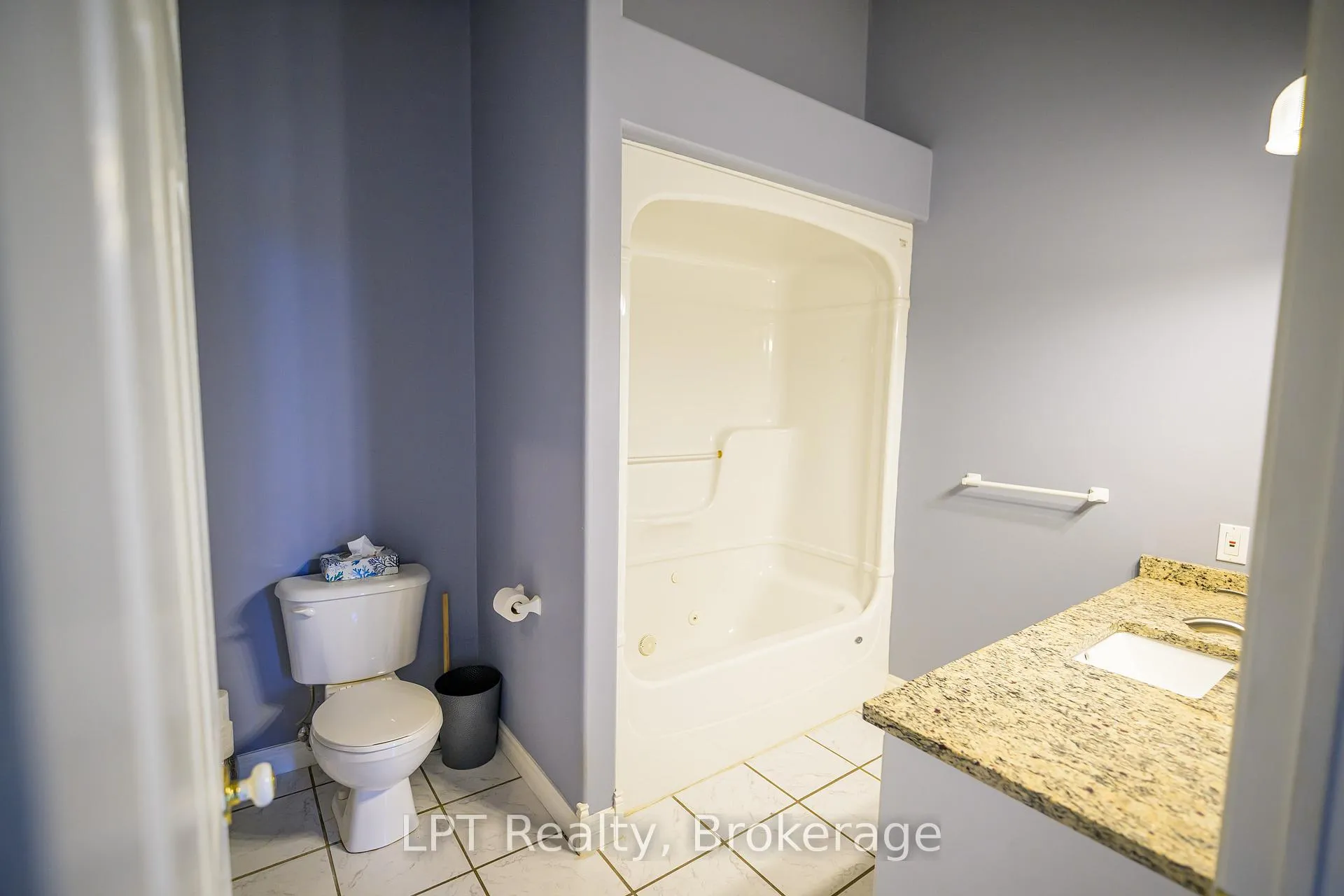 Photo 16 of Unit 304, 317 Queen Street, Chatham-Kent, Chatham — HOMEH