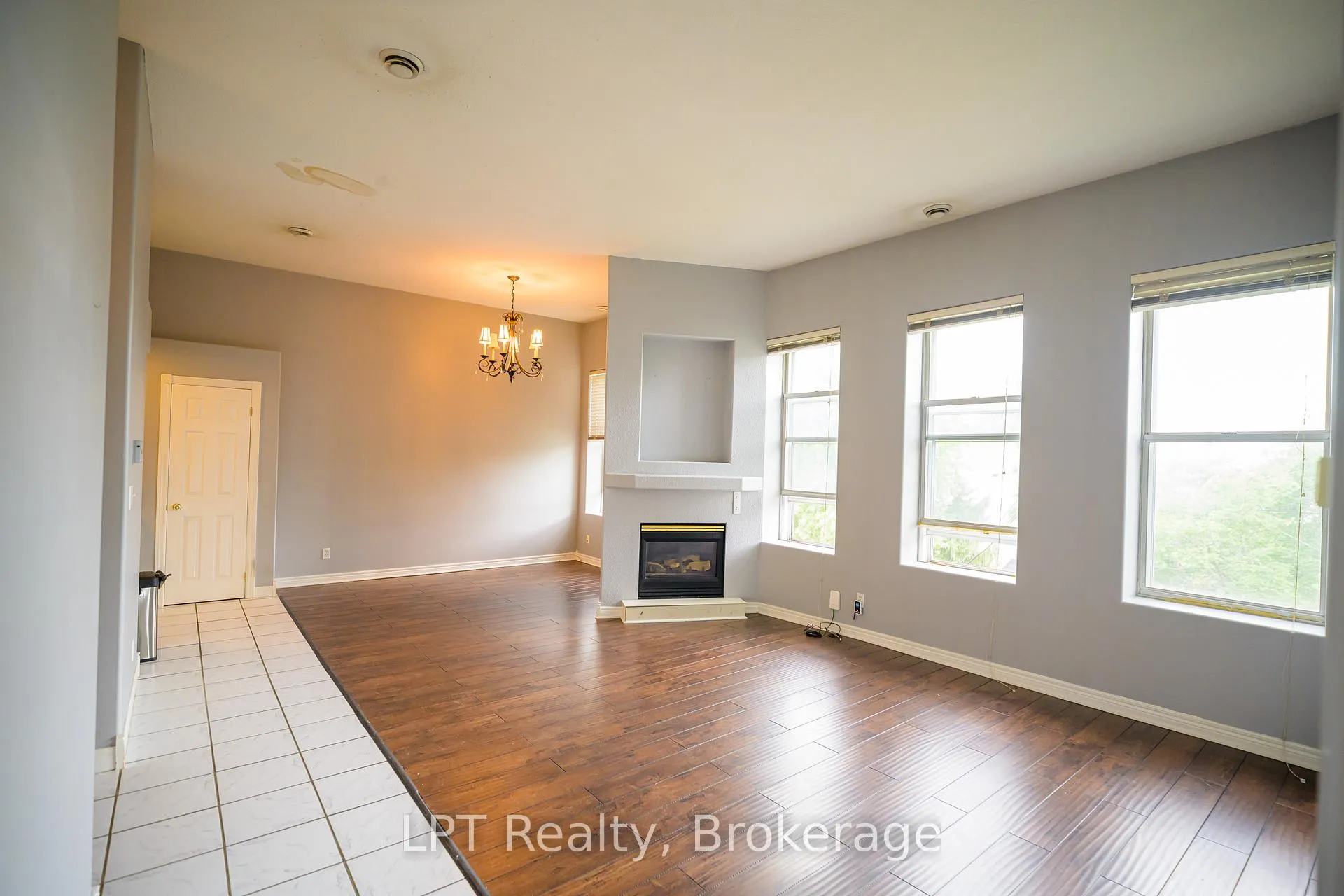 Photo 19 of Unit 304, 317 Queen Street, Chatham-Kent, Chatham — HOMEH
