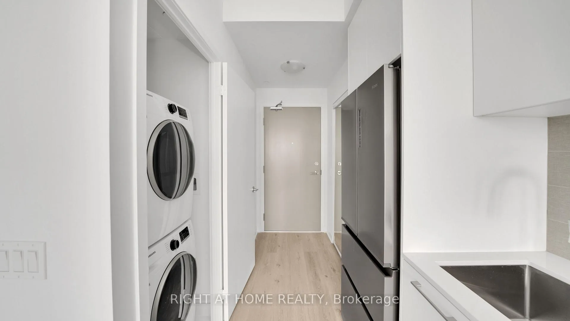 Photo 3 of Unit 1409, 260 Malta Avenue, Brampton, Fletcher's Creek South — HOMEH